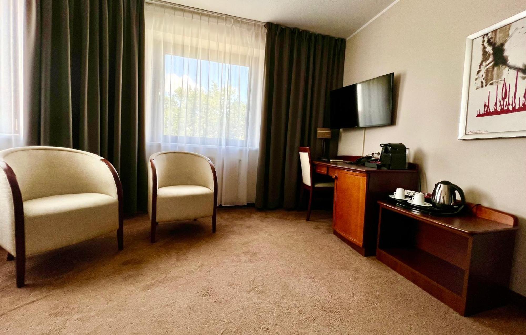 Standard Double Suite
