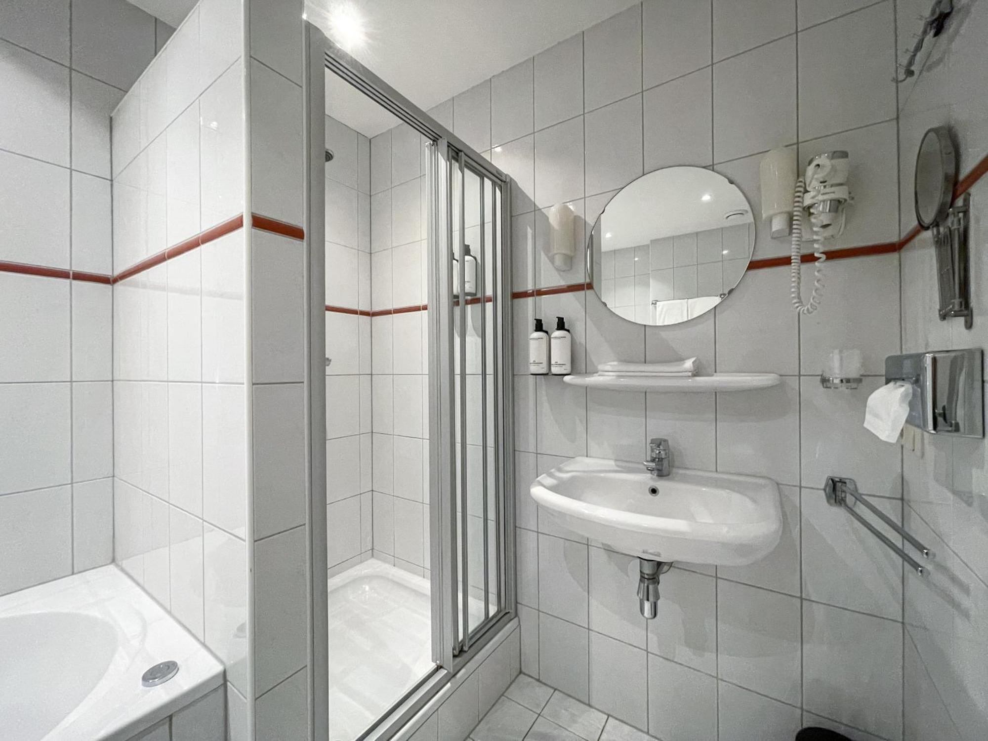 Double Room,1090006878:JPEG