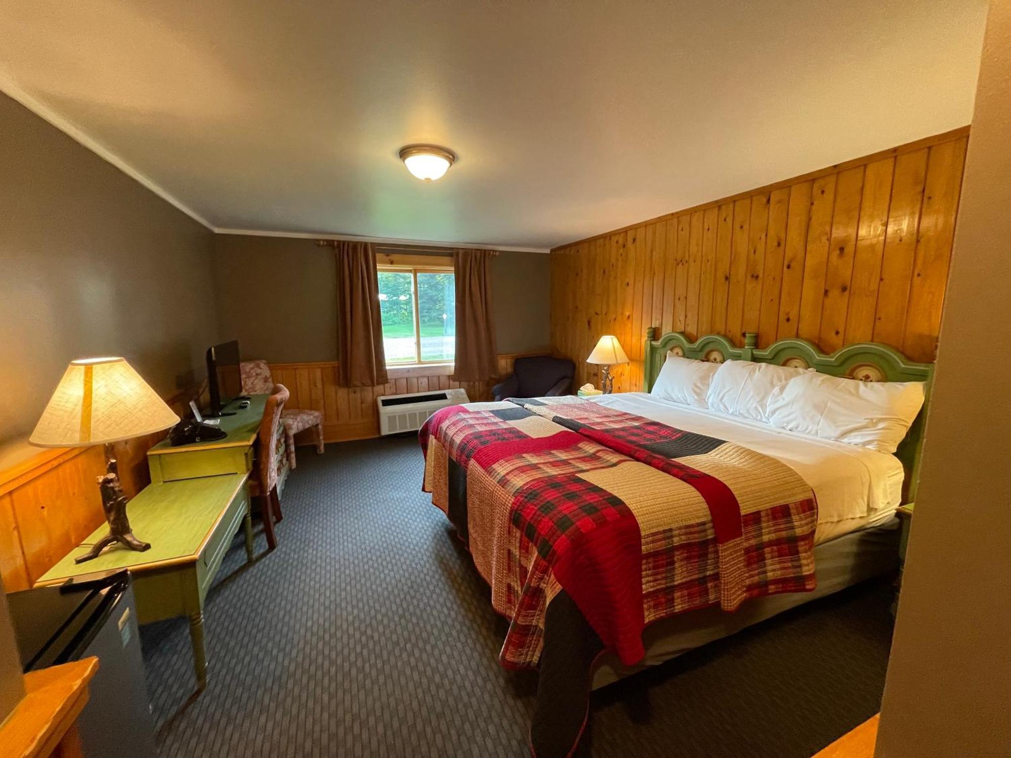 Deluxe King Room