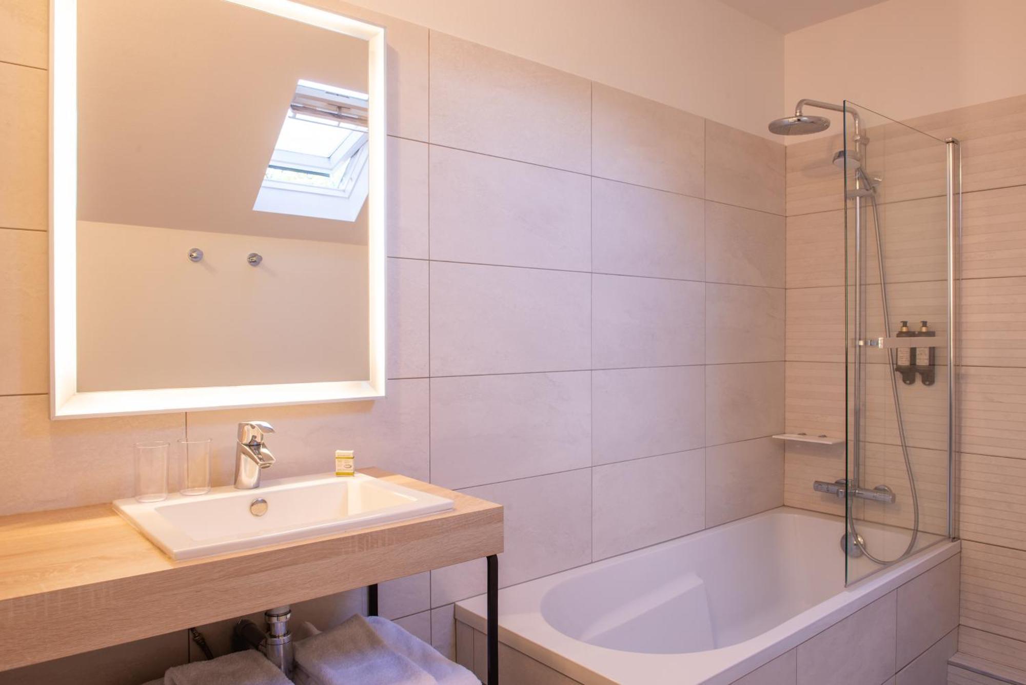 Standard Double Room,1556520760:JPEG