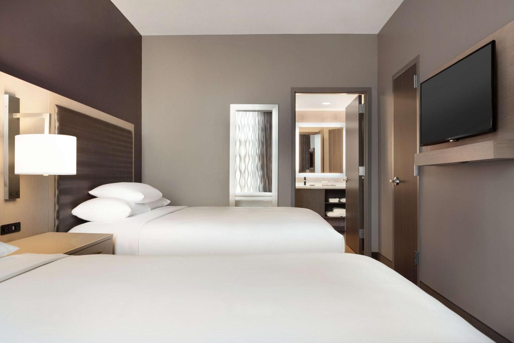 Two room Queen or Queen Suite Disability accessible,1557392248:JPEG