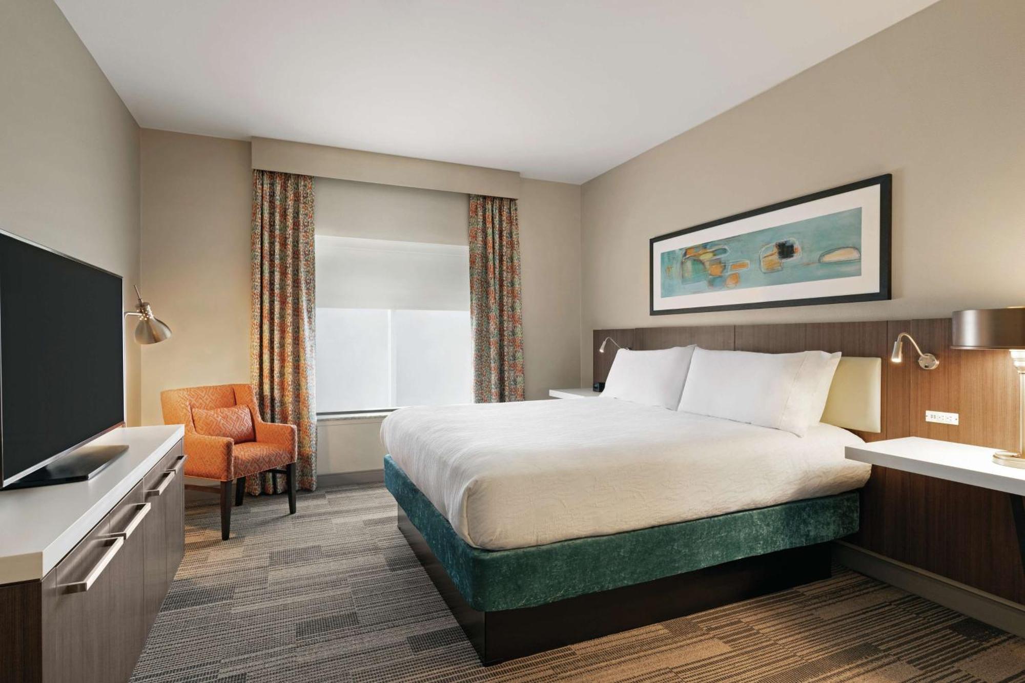King Room with Tub - Mobility and Hearing Access
