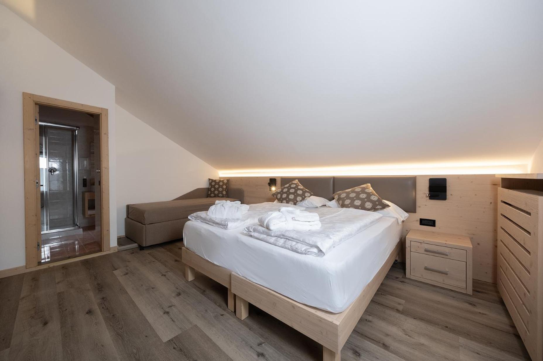 Double or Twin Room Balcony