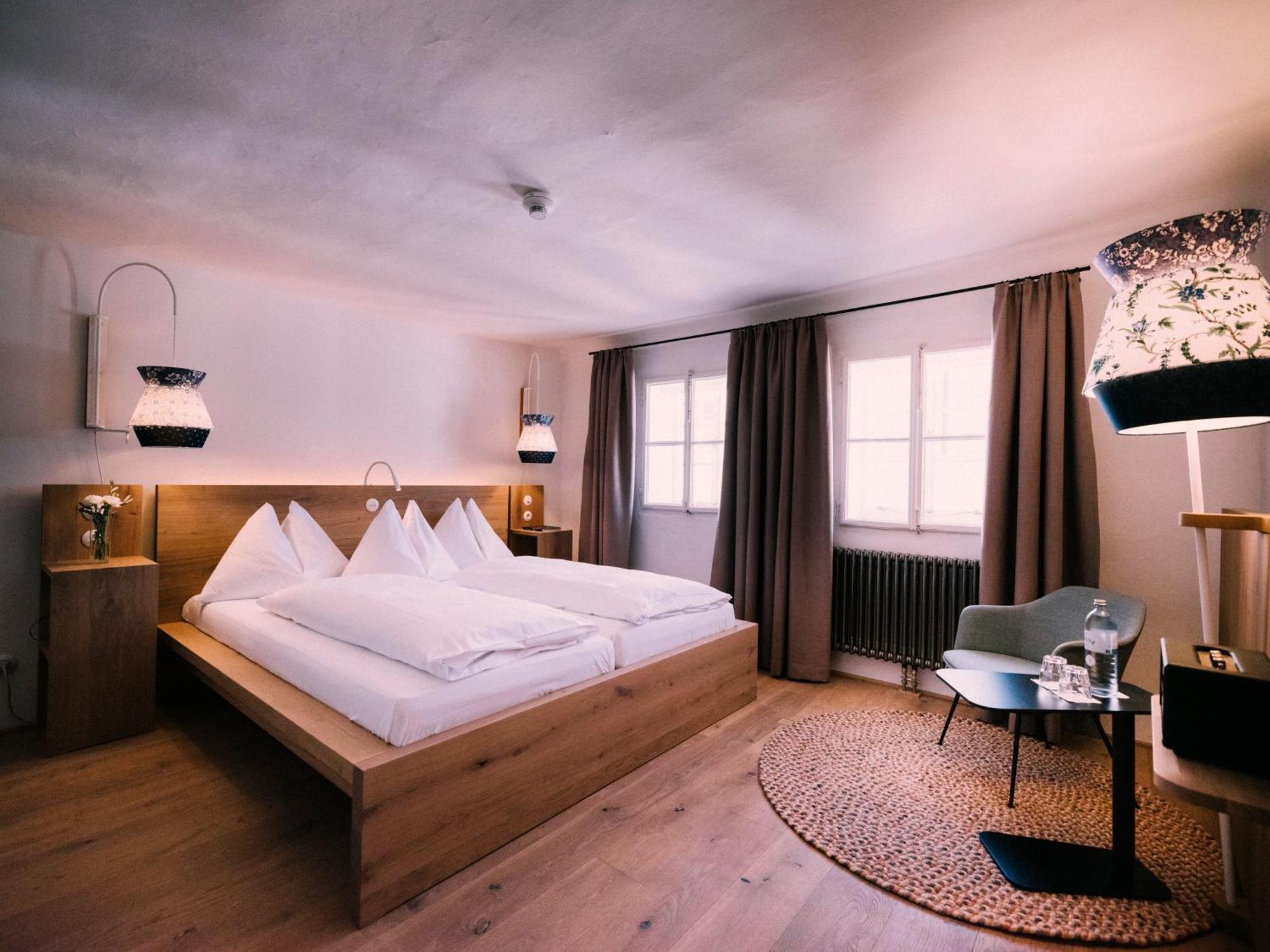 Small Double Room,1559627653:JPEG