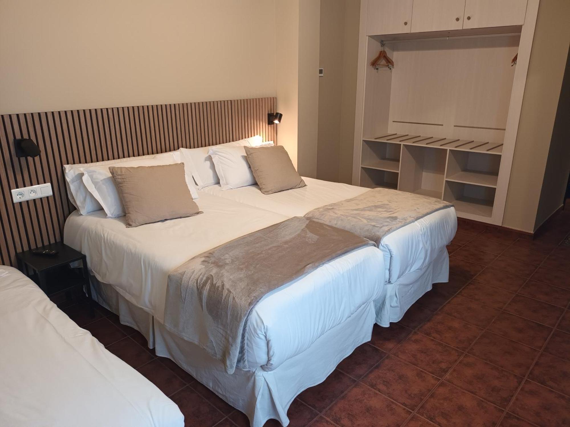 Triple Room,1563270202:JPEG