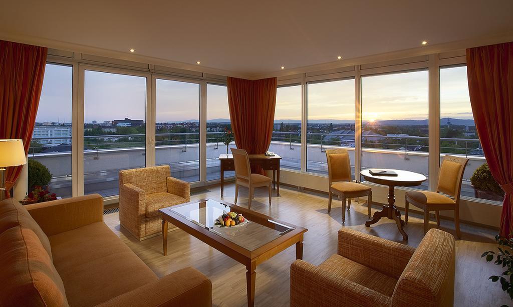 Luxury Suite
