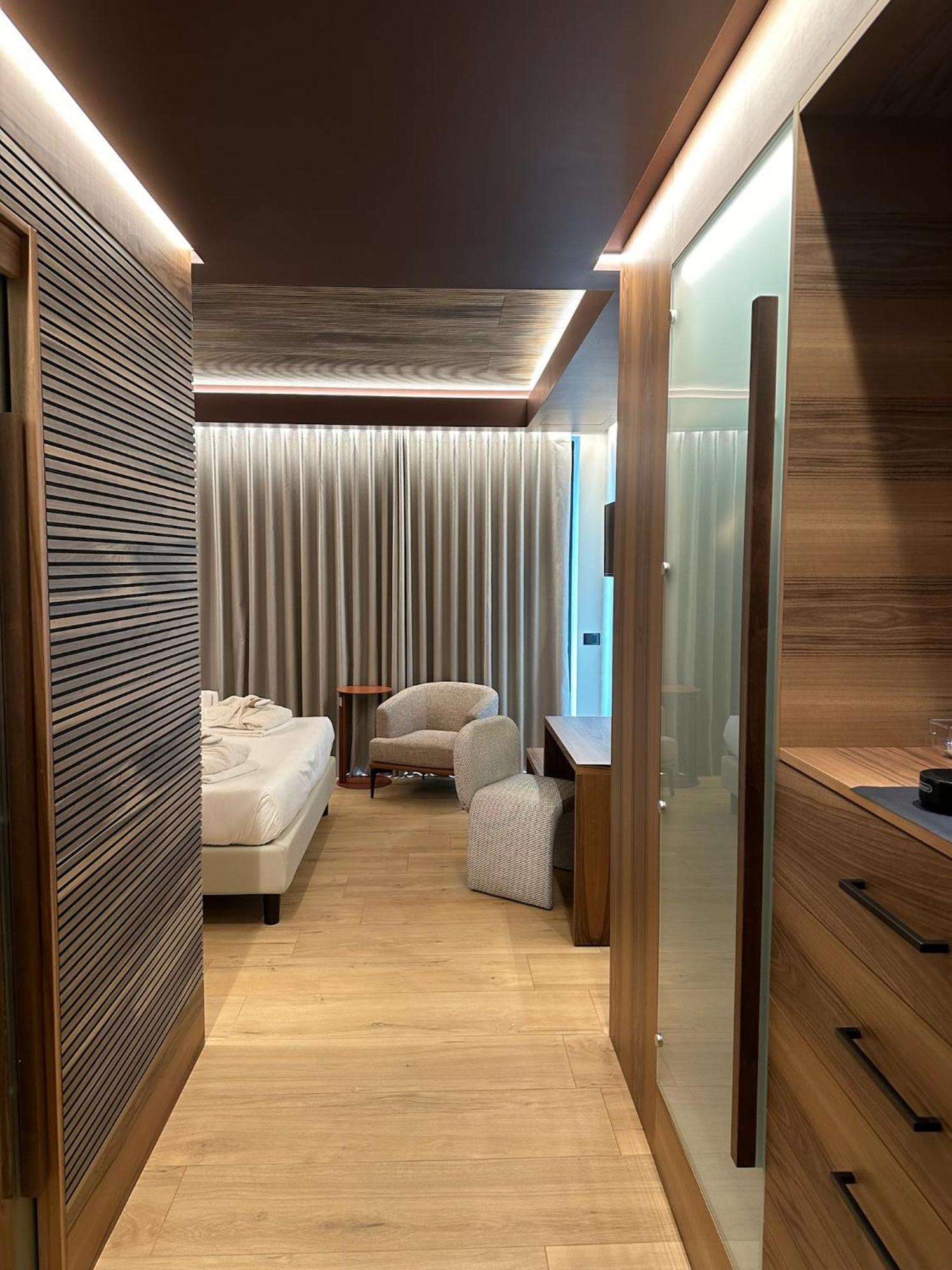 Deluxe Room with Balcony - Second Floor