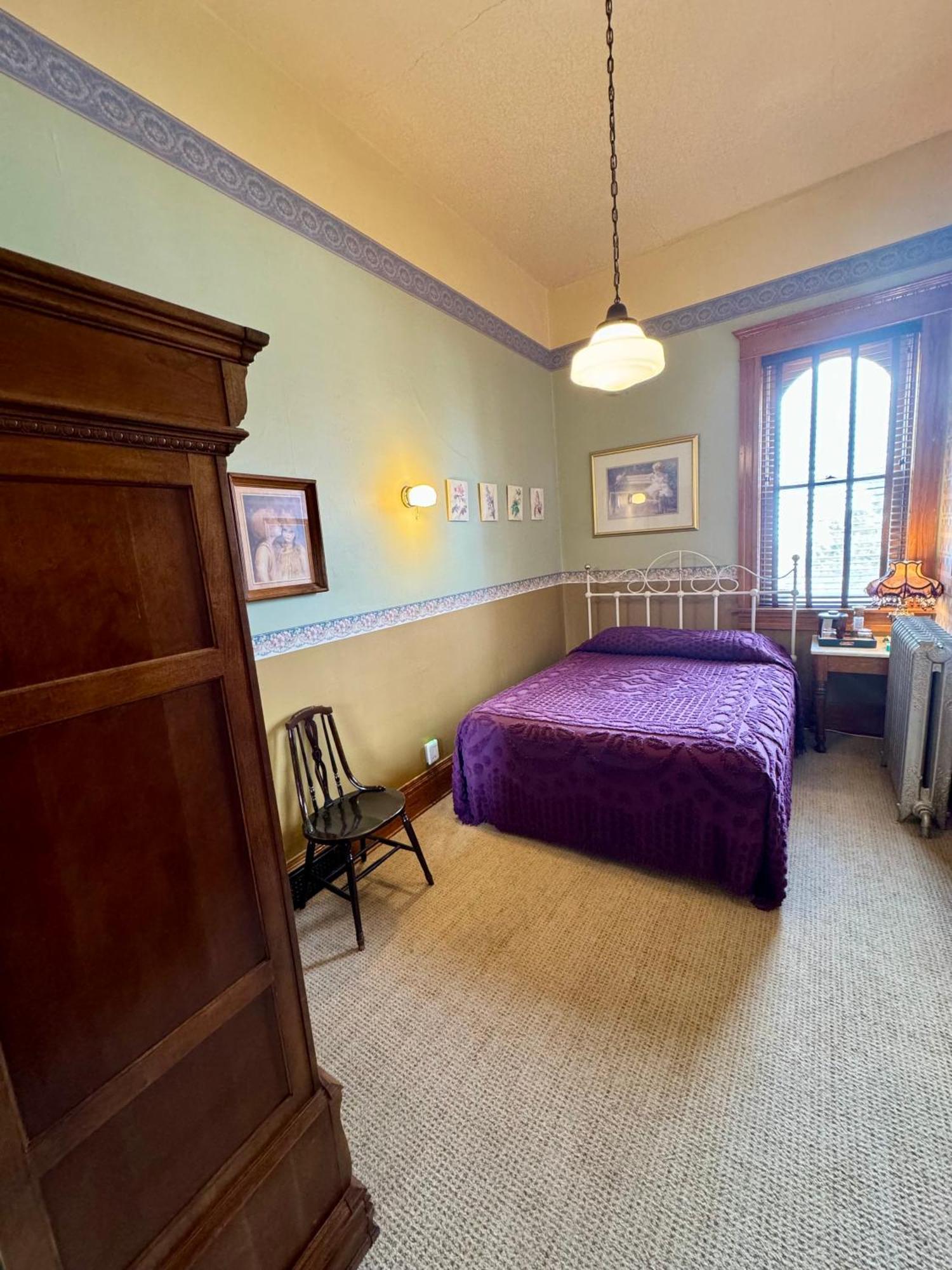 Nursery 1 Queen Bed Second Floor No Elevator,1567631207:JPEG