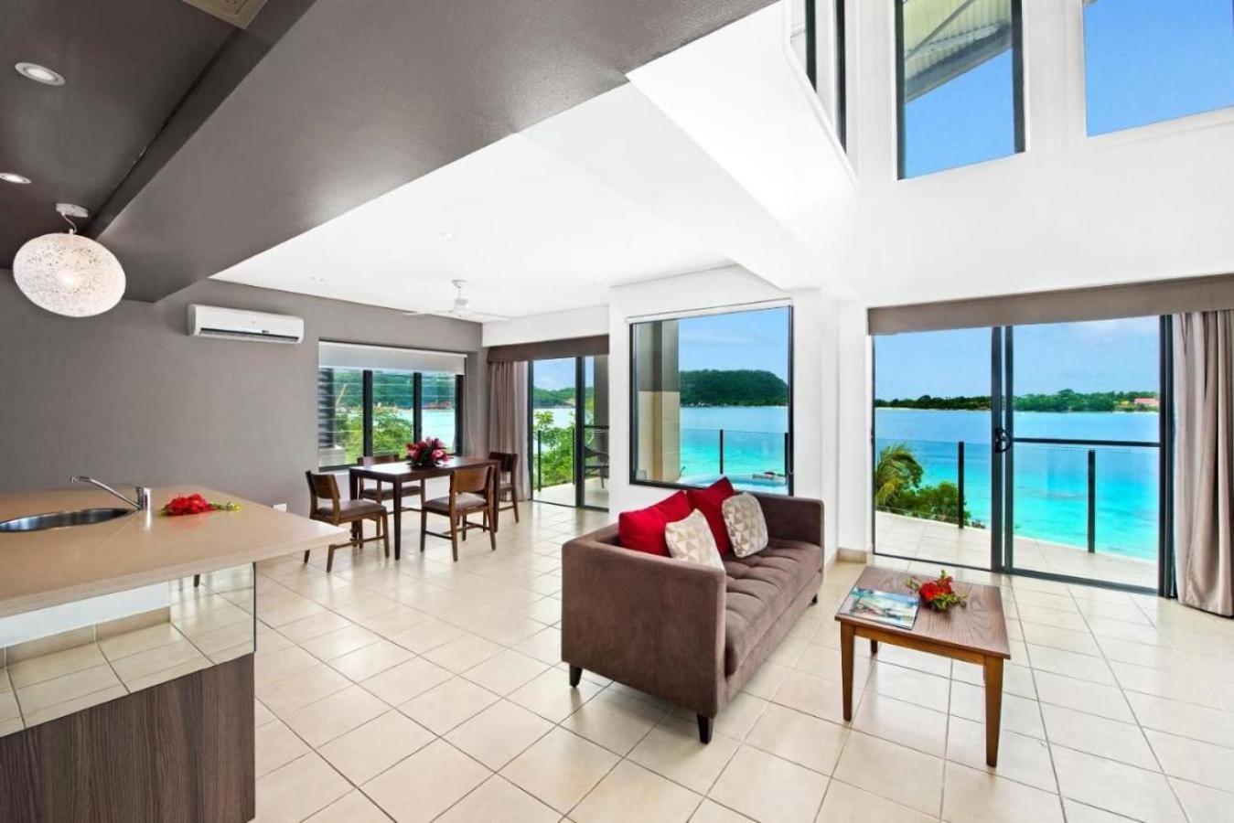 Deluxe Penthouse Suite