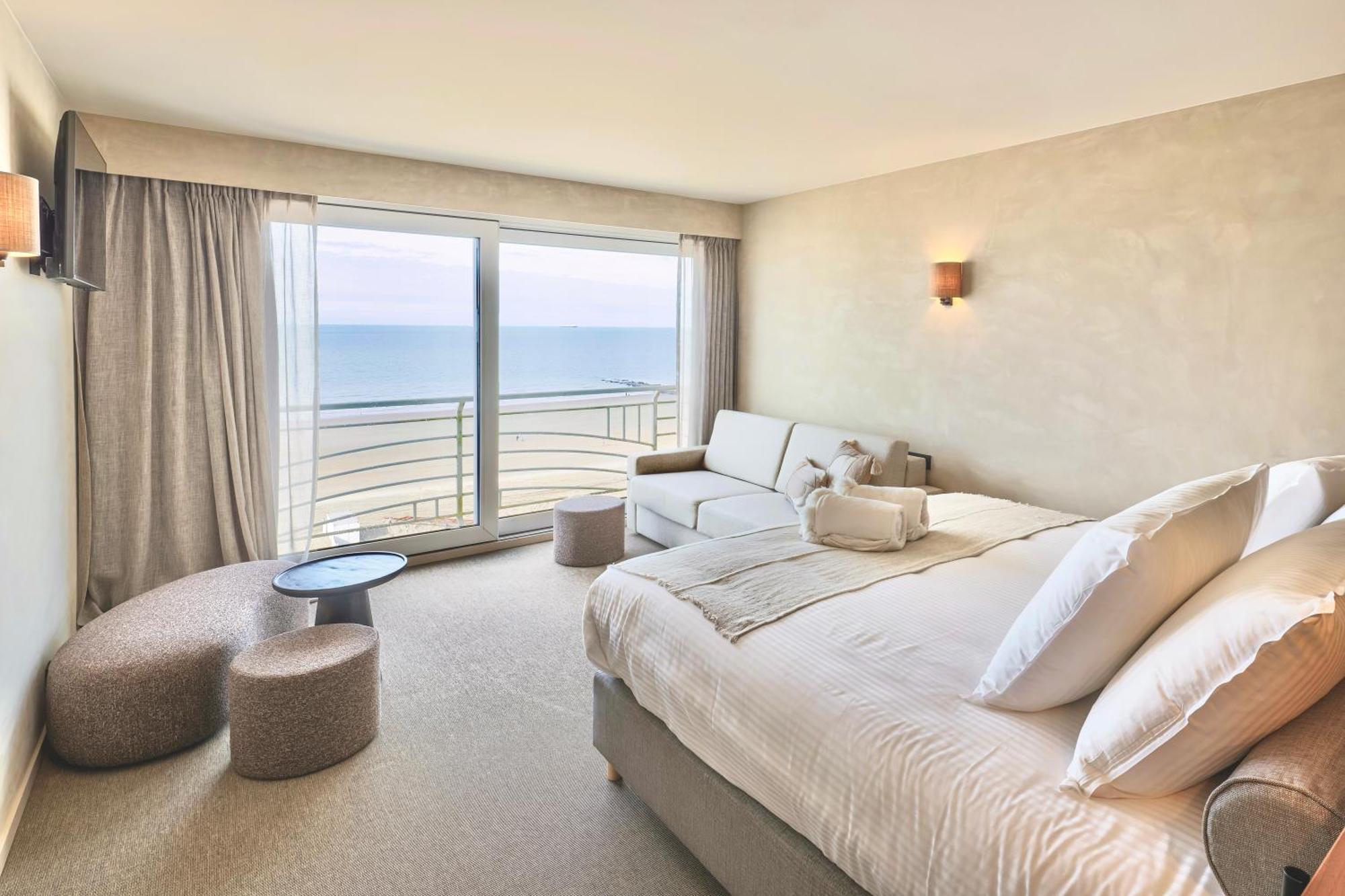 Deluxe Double Room Sea View Pet Room,1498468342:JPEG