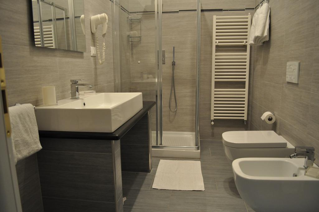 Deluxe Double or Twin Room Sea View,233388349:JPEG