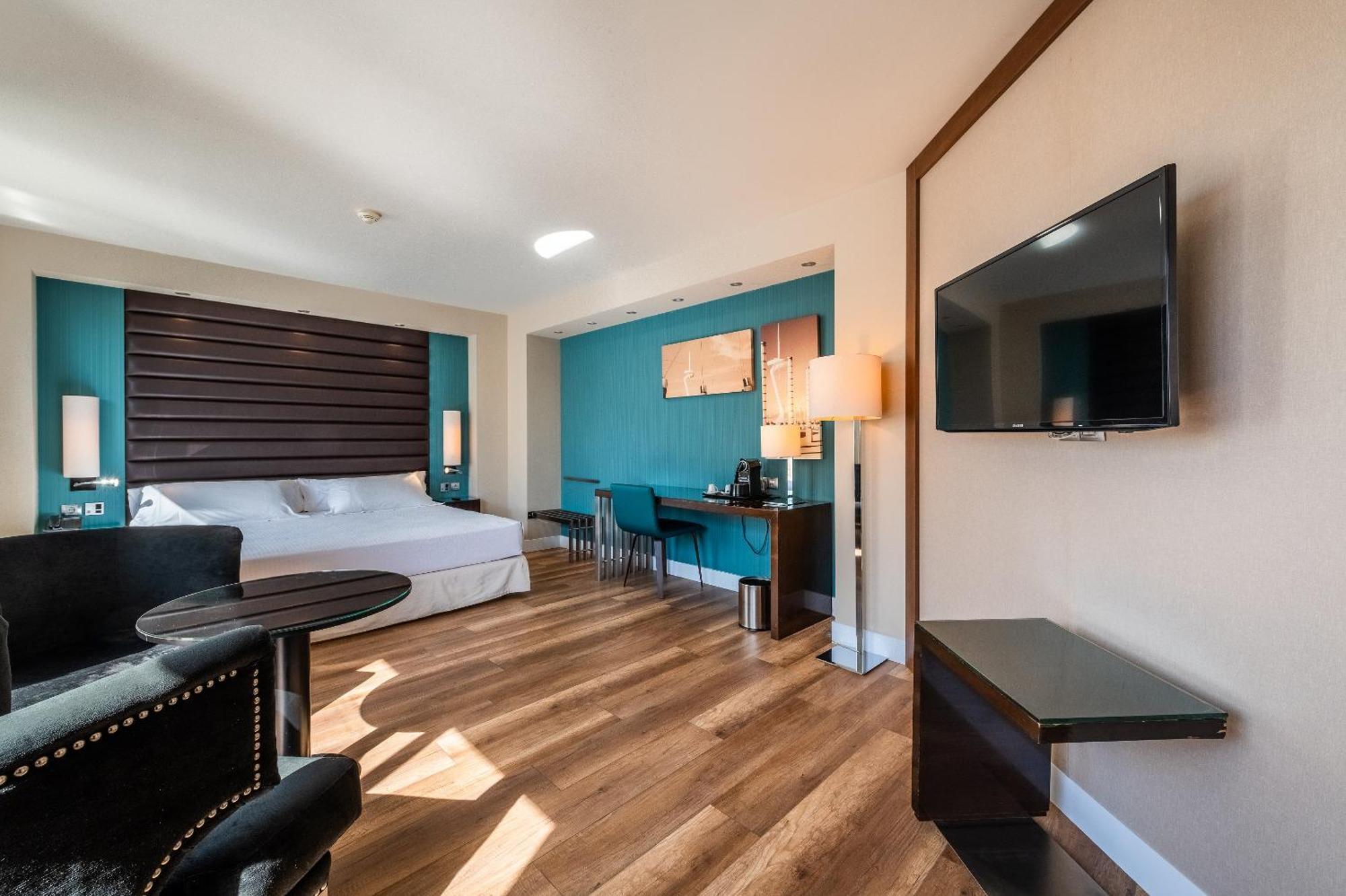 Junior Suite Jacuzzi on the Terrace
