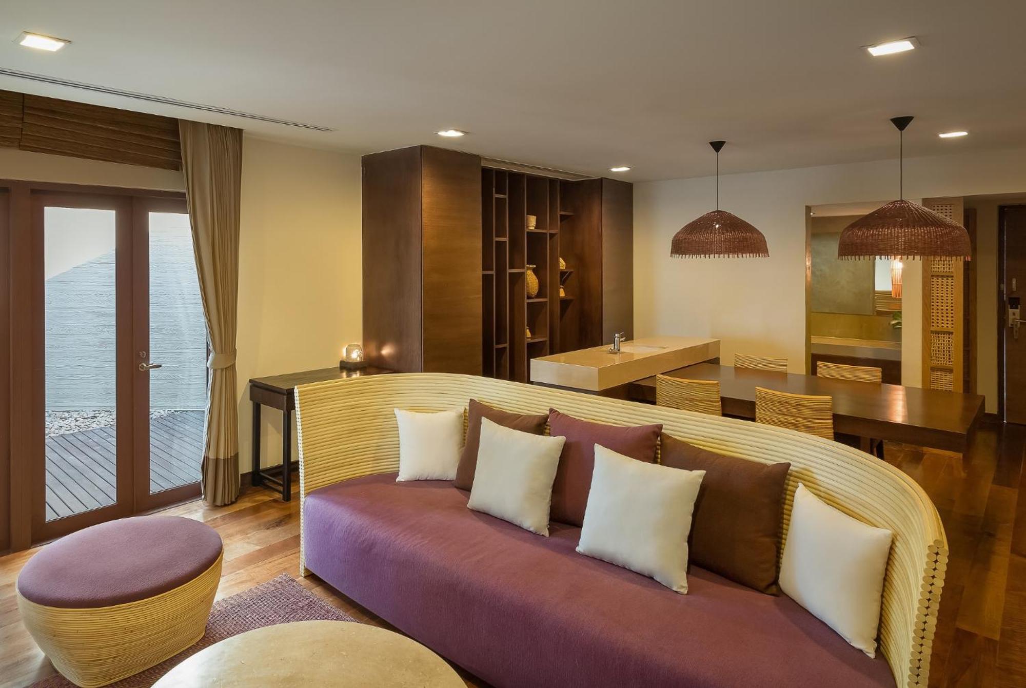Wellness Mahatma Gandhi Suite,1586848081:JPEG