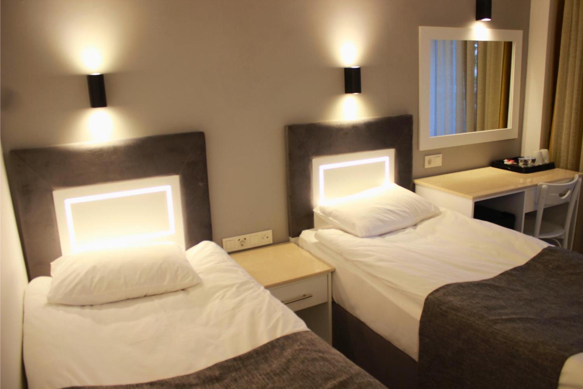 Standard Twin Room,1586858071:JPEG