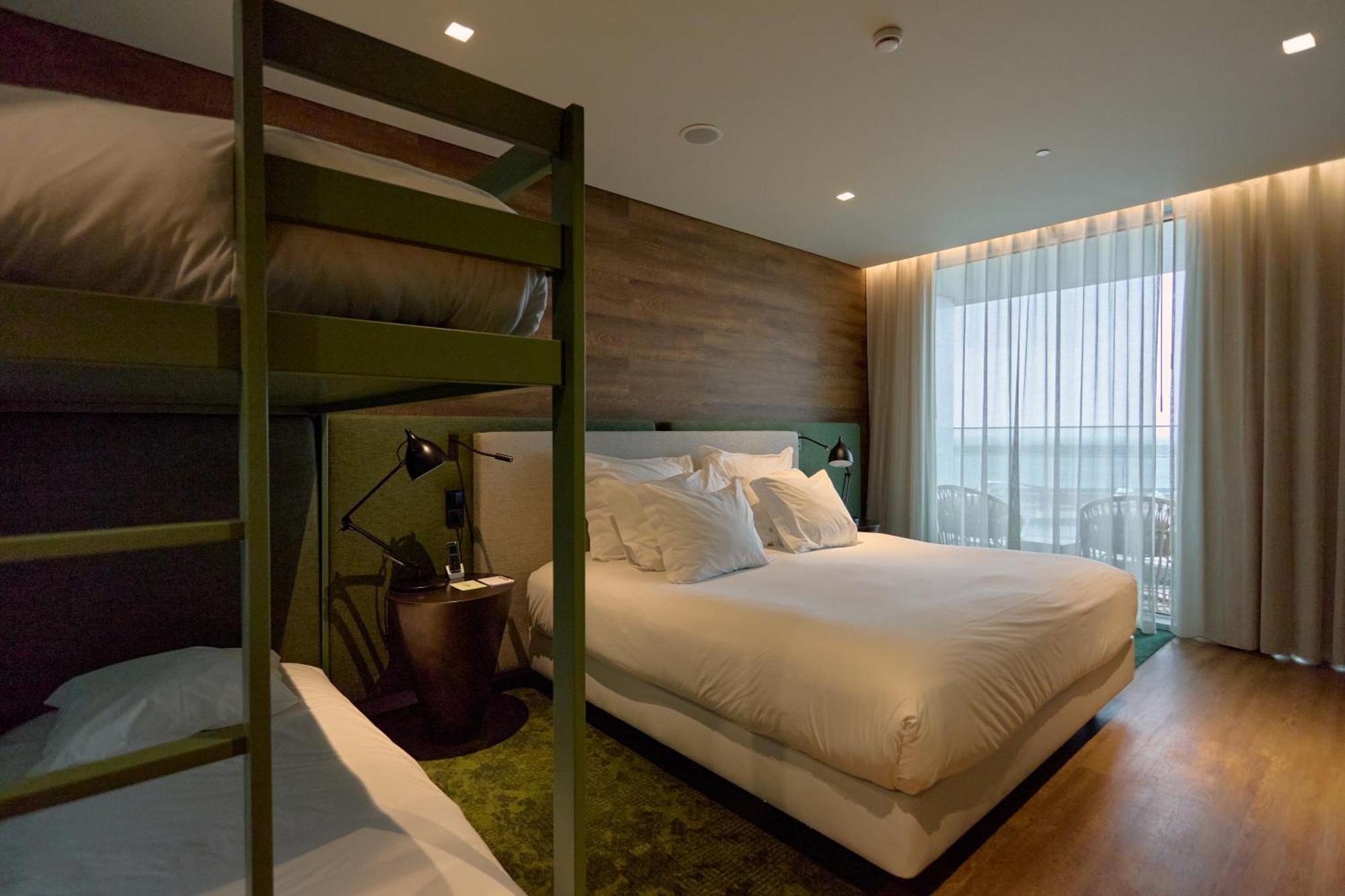 Deluxe Family Room Sea View