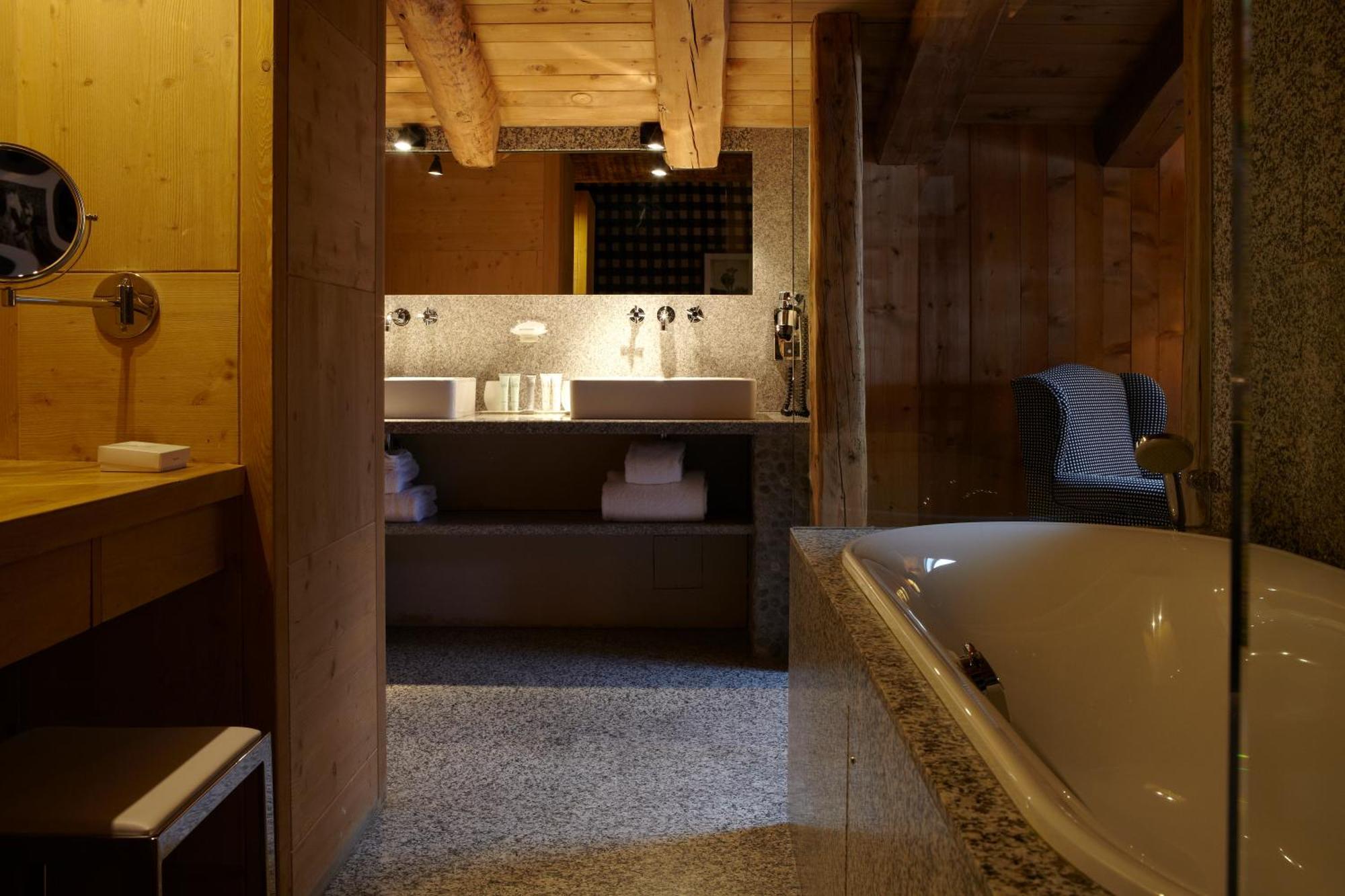 Triple Room,1617841841:JPEG
