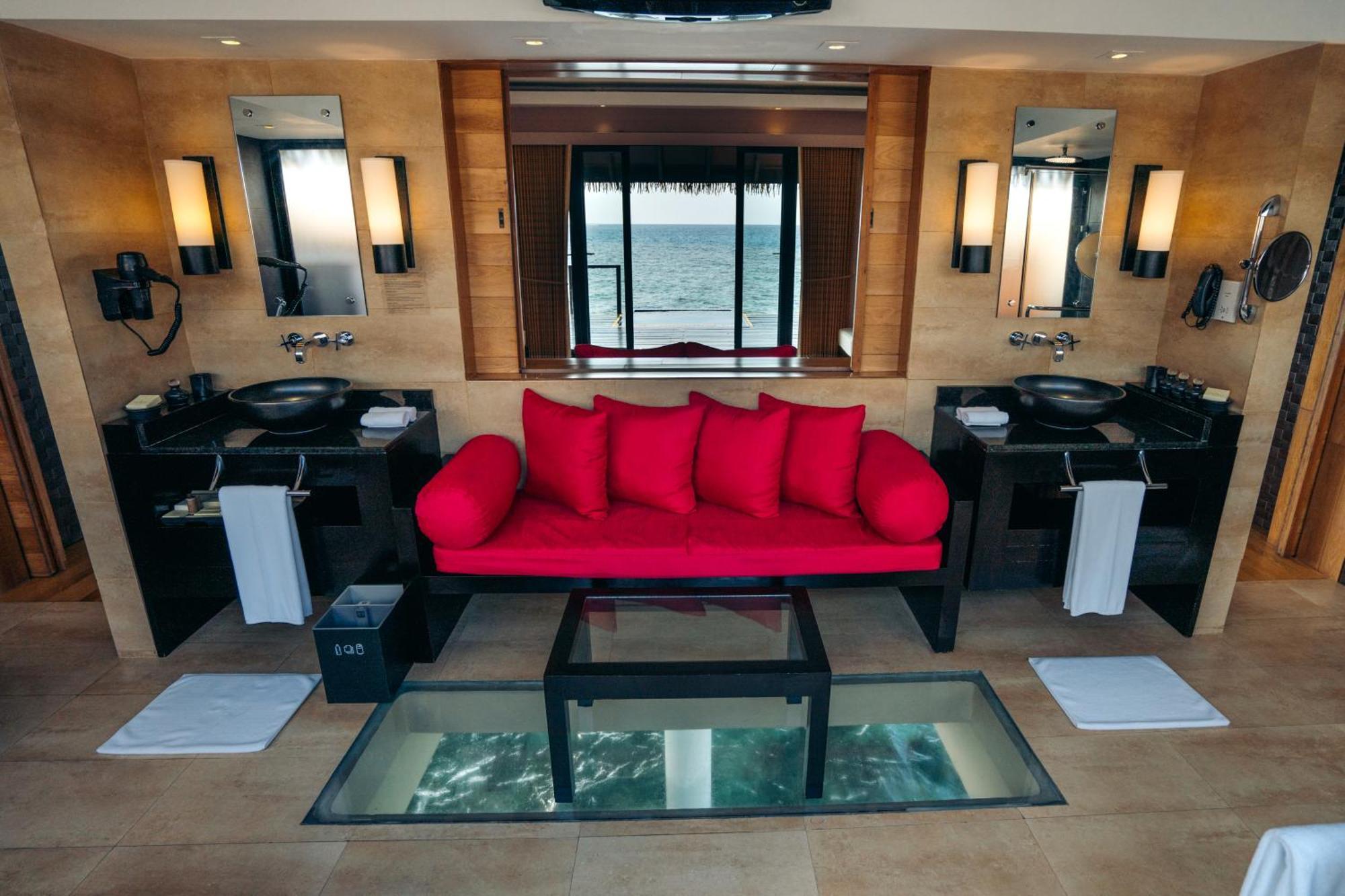Sunset Water Villa Private Pool & Jacuzzi