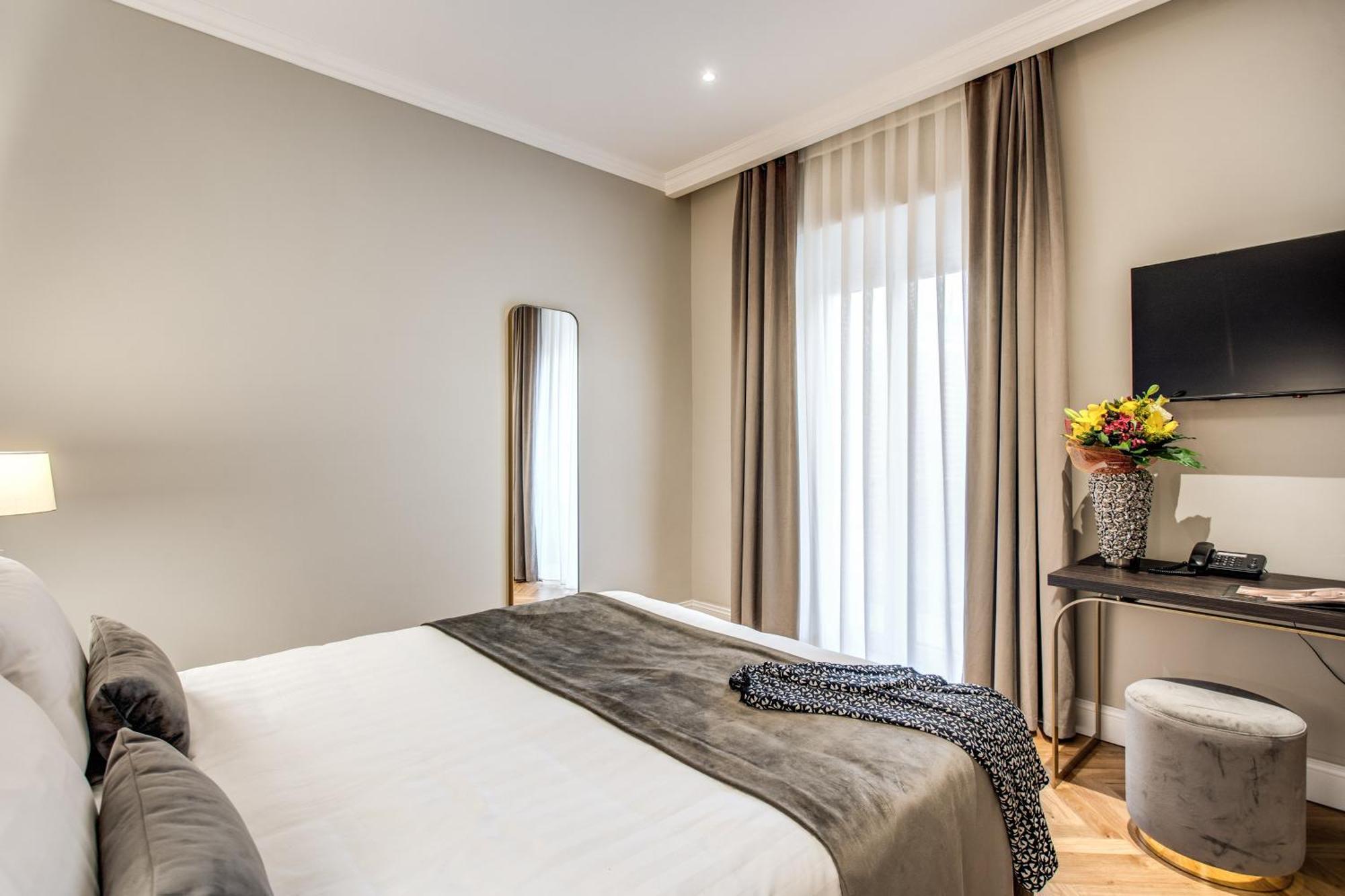 Classic Double Room Separate Building Via del Tritone 66