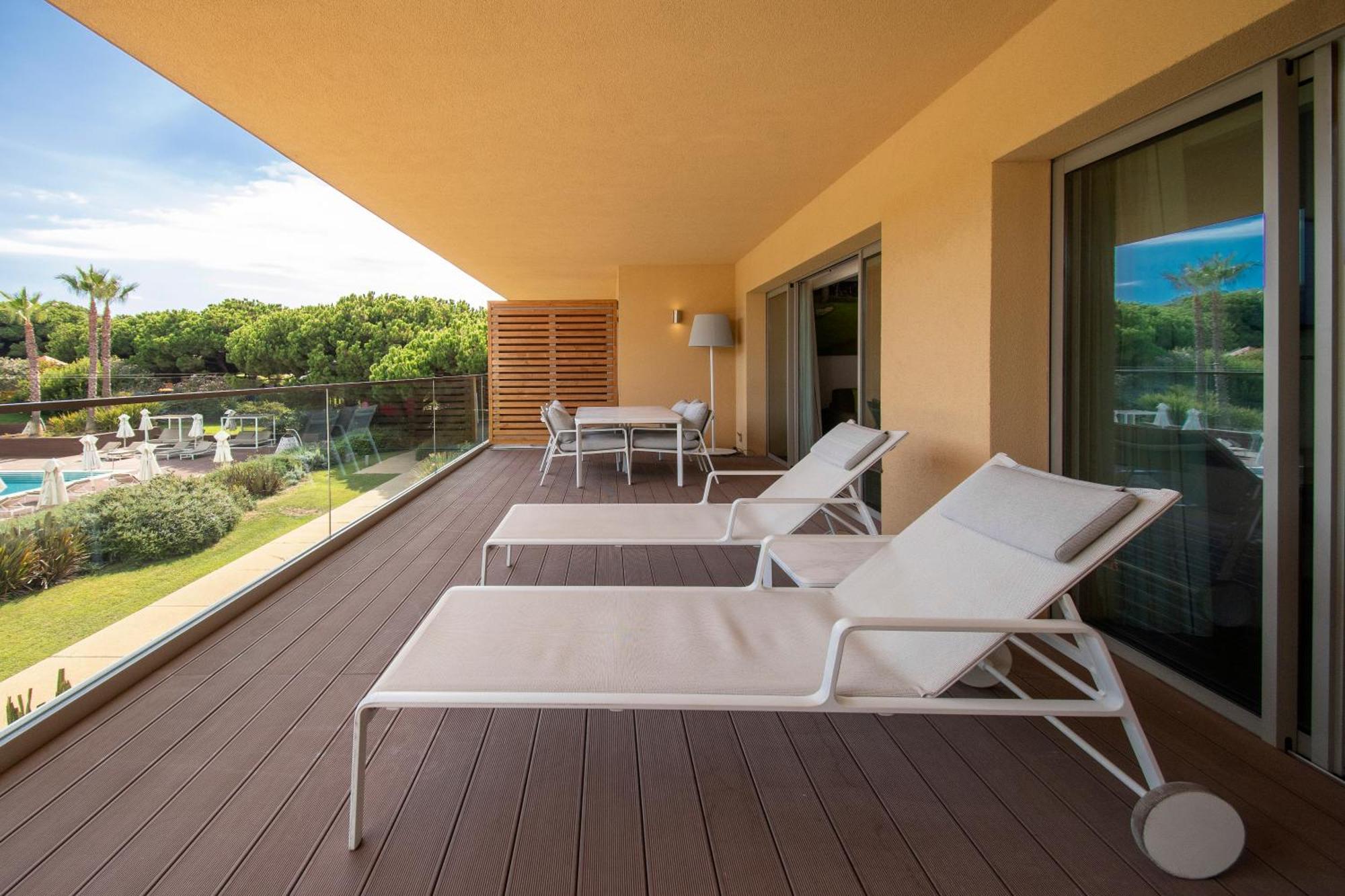 Suite Home – Pool View