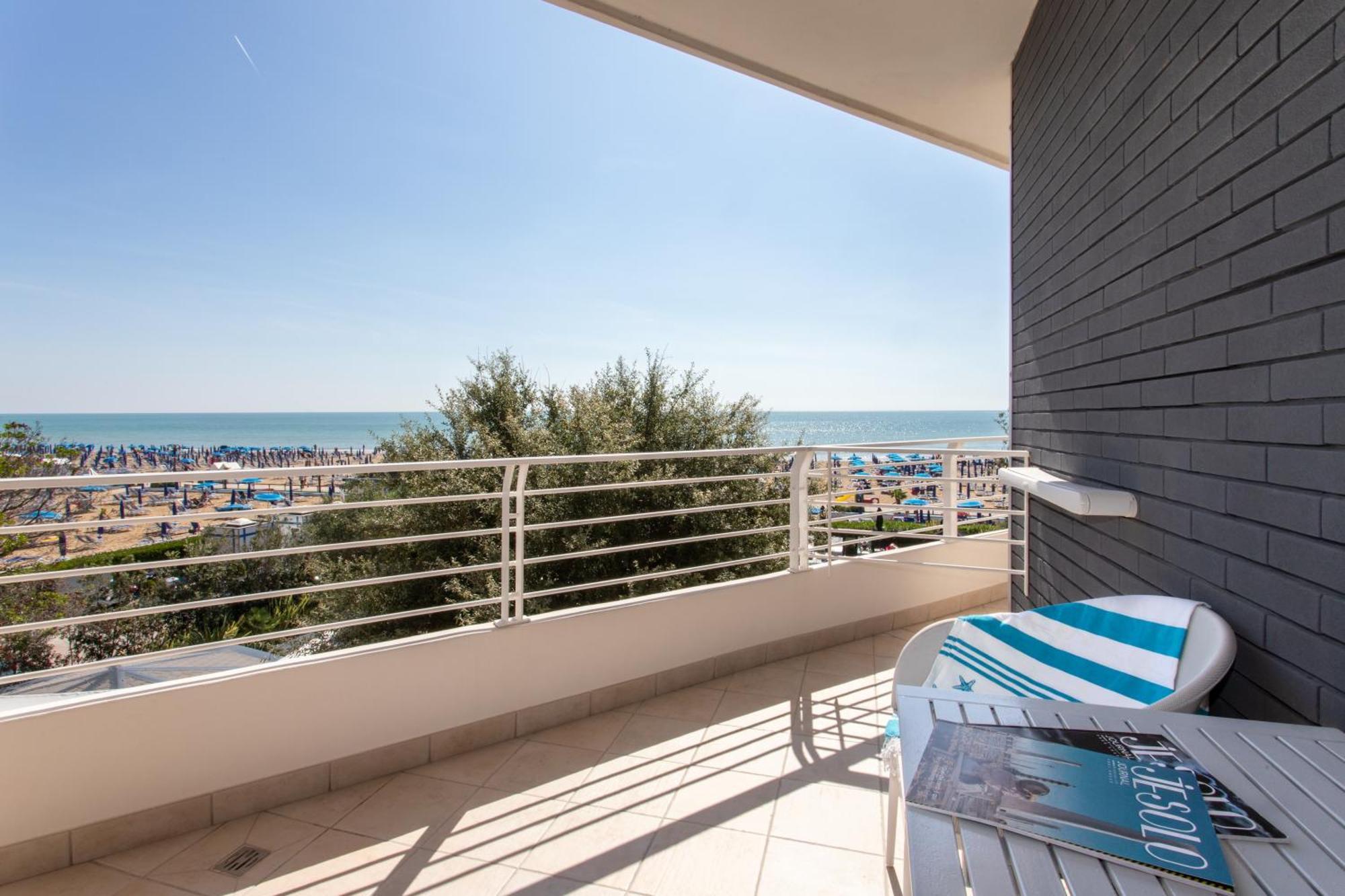 Classic Triple Room Sea Pool View,1589492635:JPEG