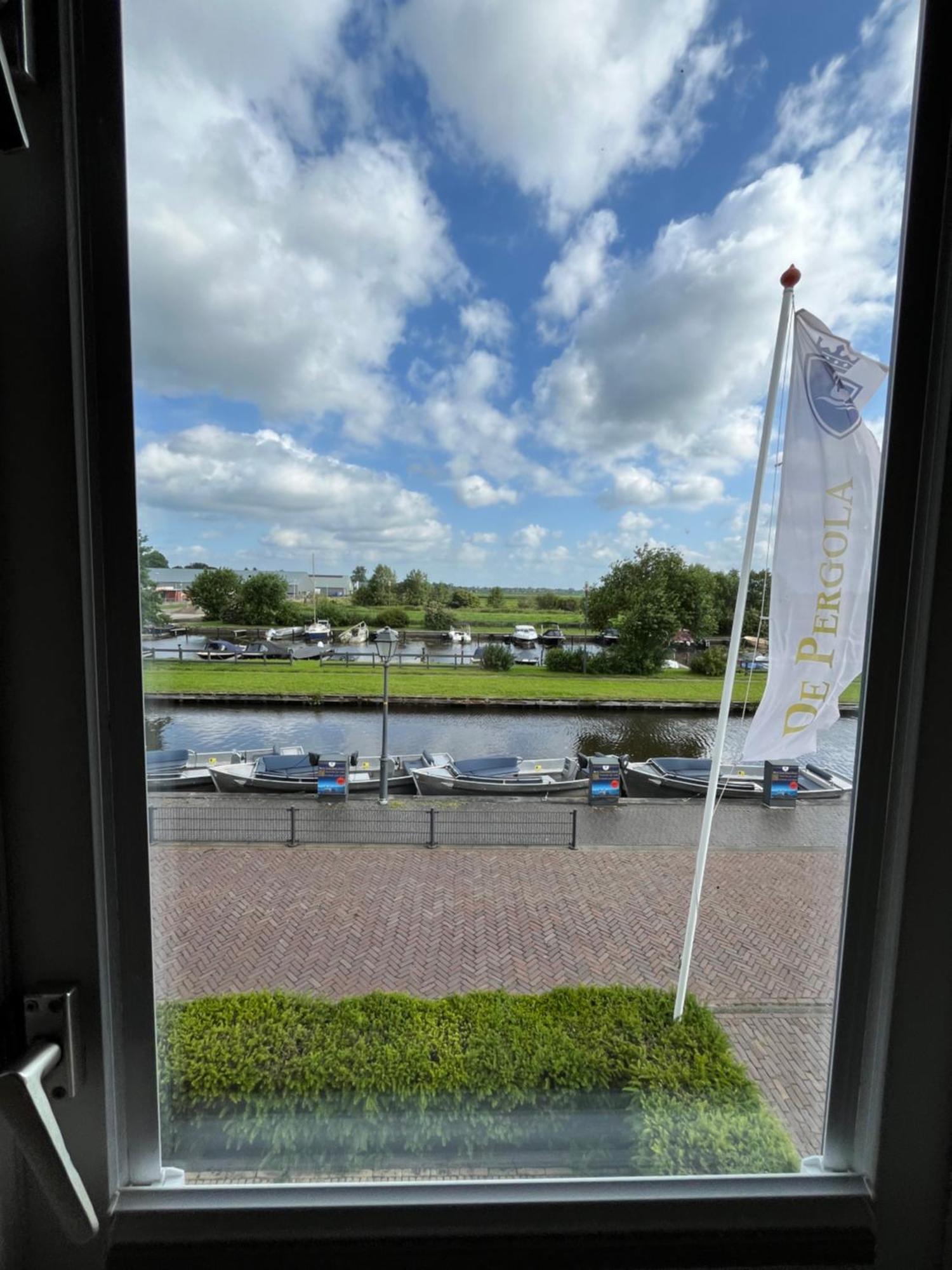 Zweibettzimmer mit Blick auf das Wasser
