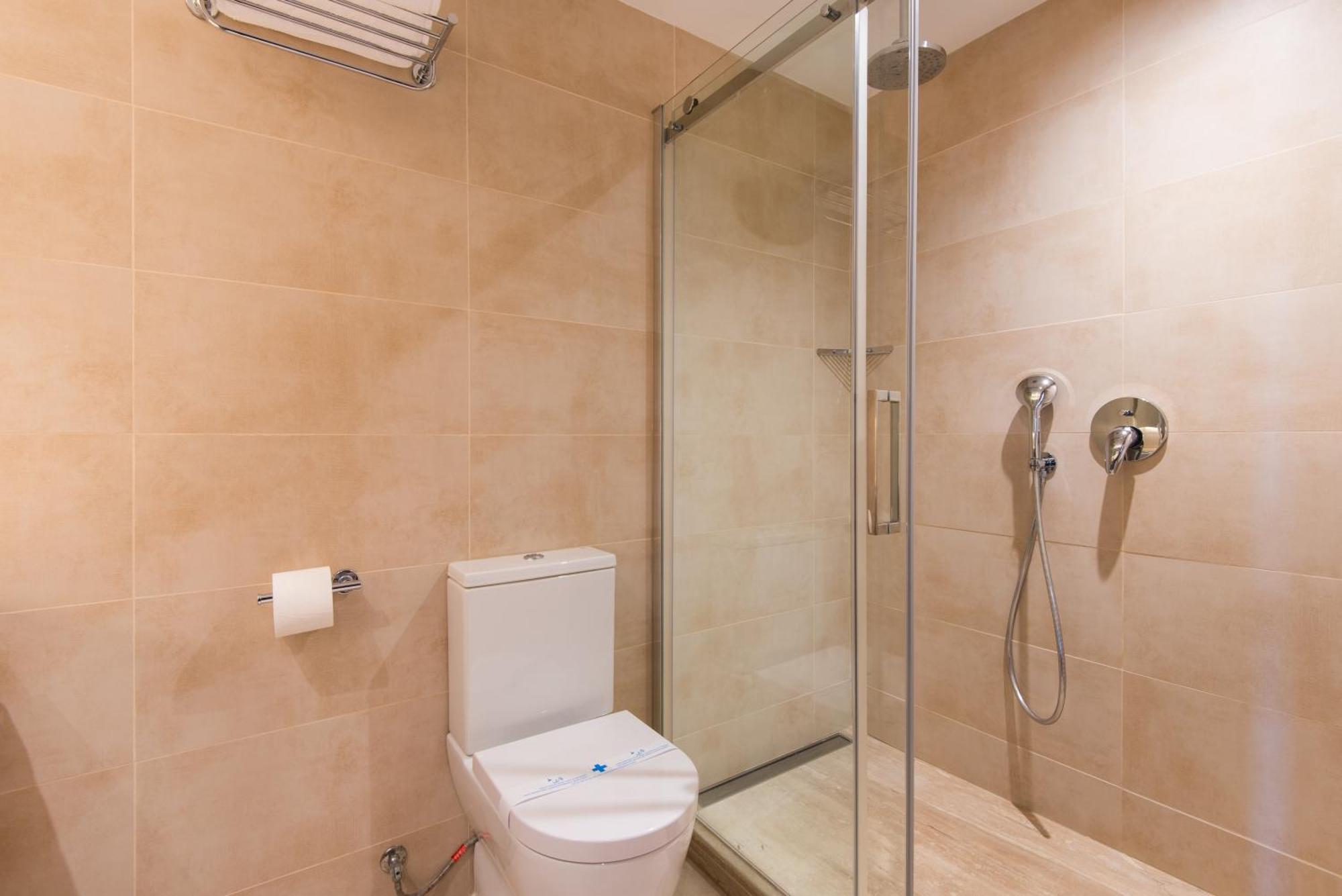 Single Room with Terrace and Poolview