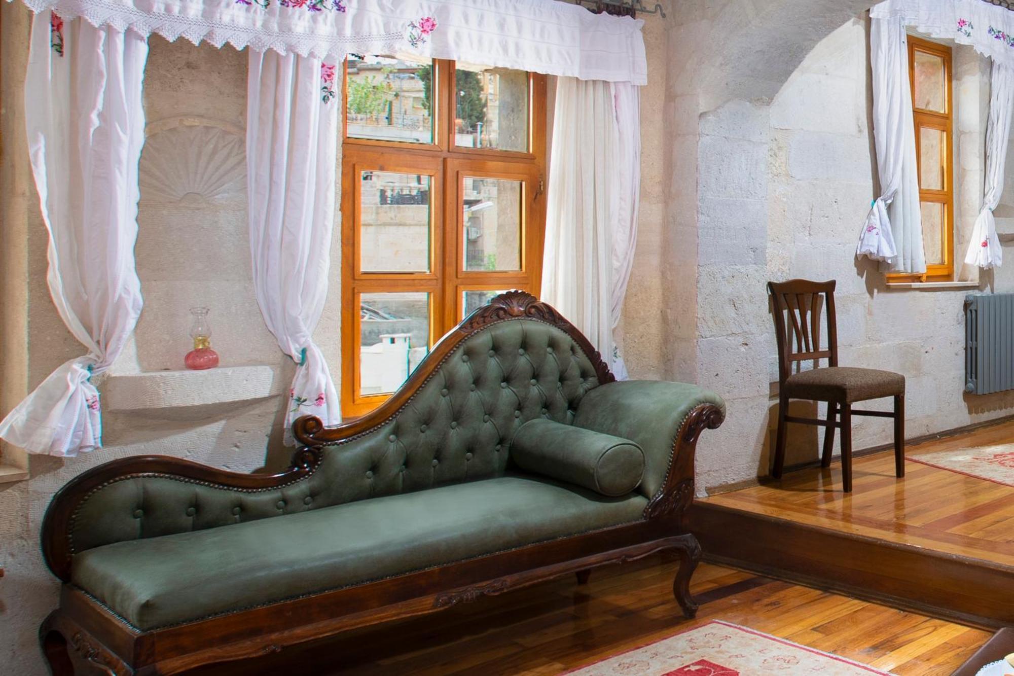 Stone King Suite