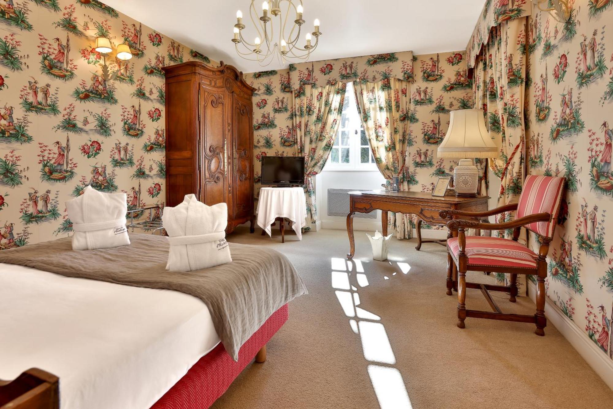 Queen Room