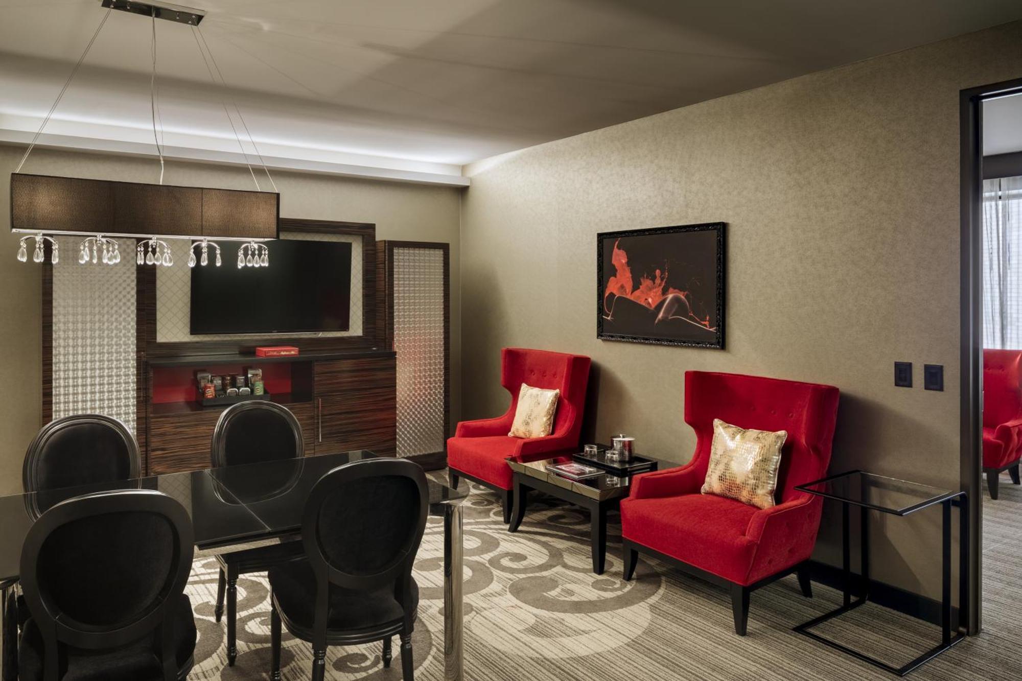 Queen Suite