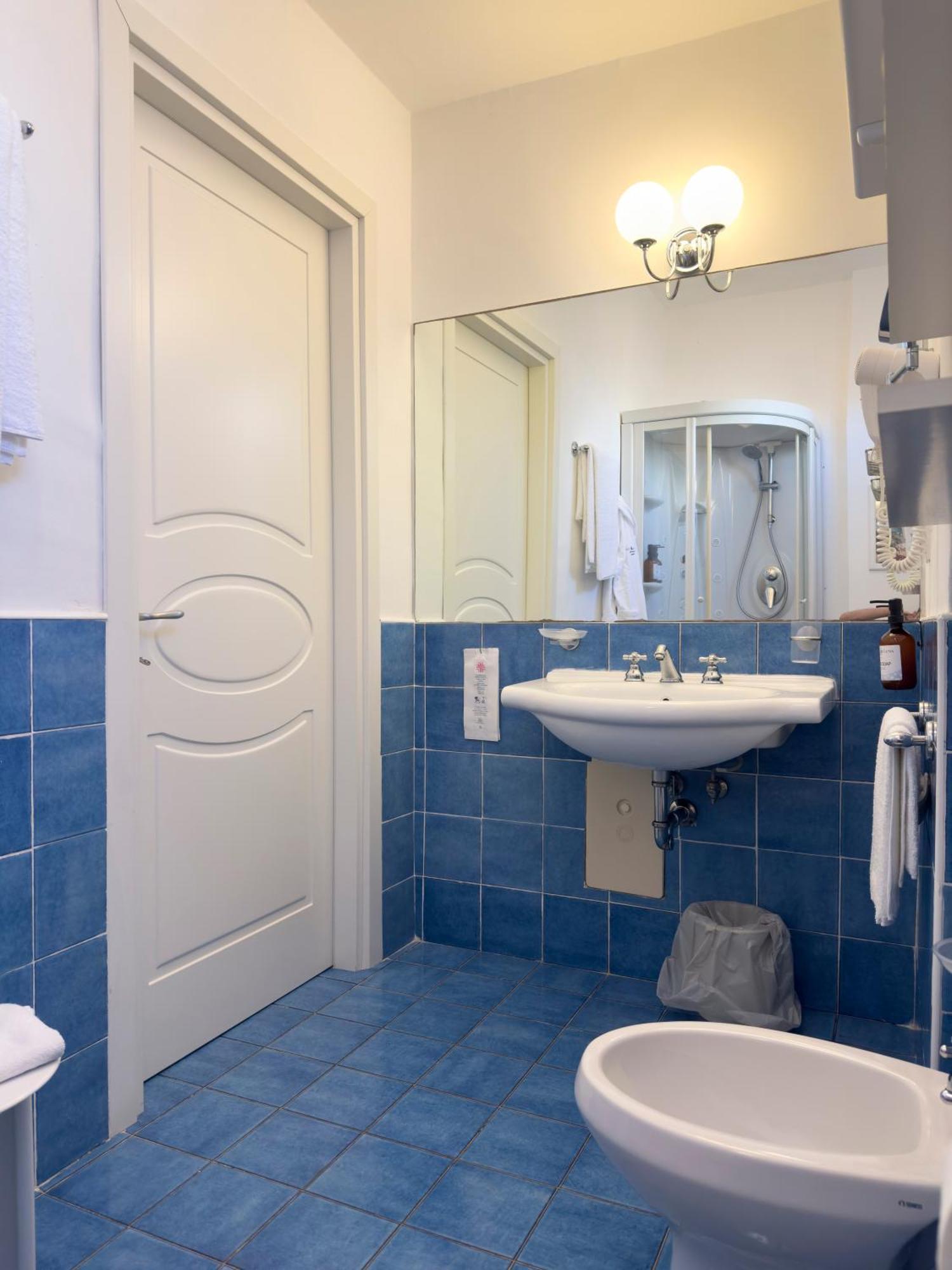 Suite with Sea View (2 Adults)
