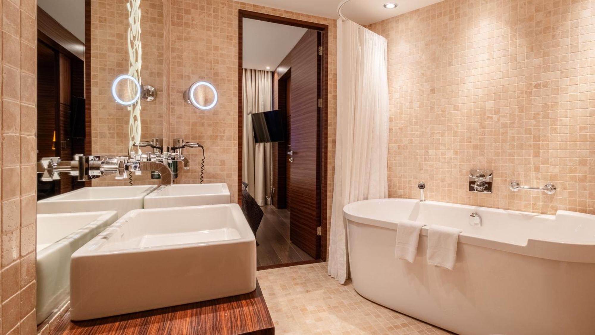 Themed Suite