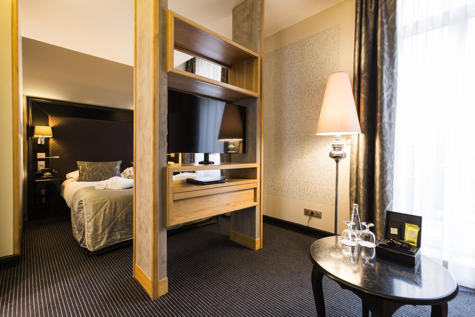 Deluxe Double Room,1600219124:JPEG