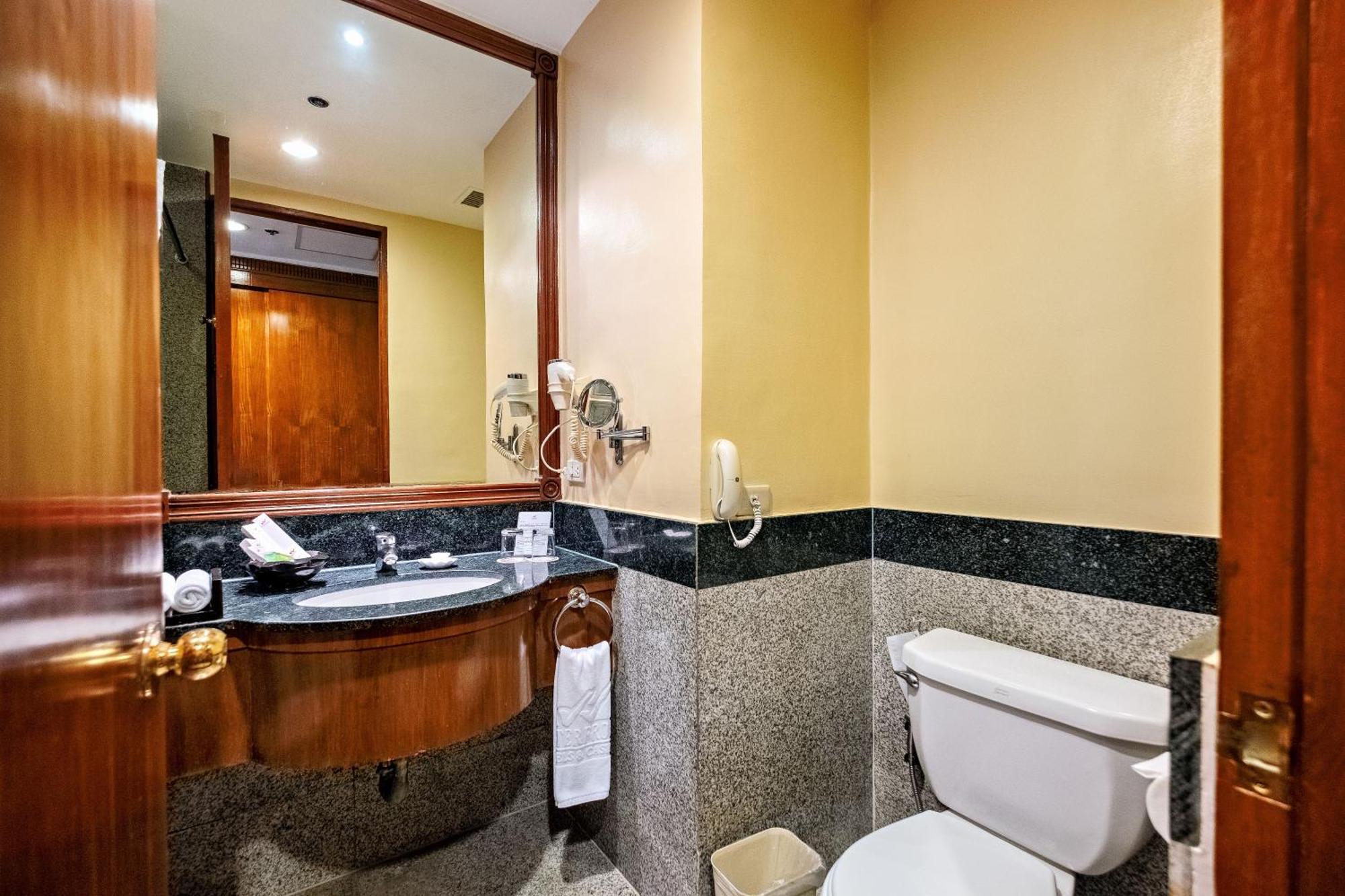 Ambassador Room