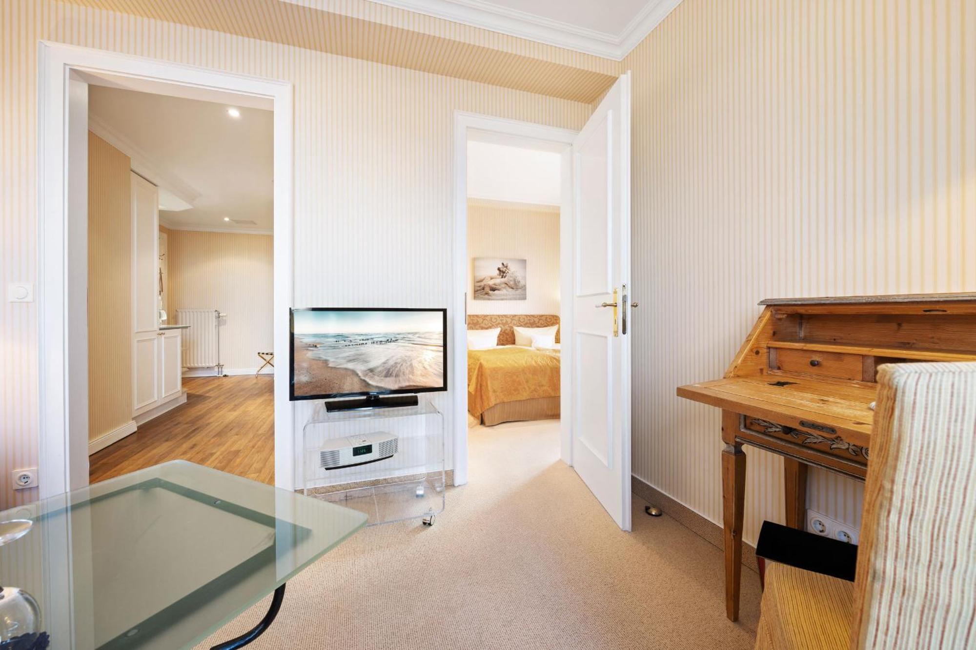 Family Suite,1614786419:JPEG
