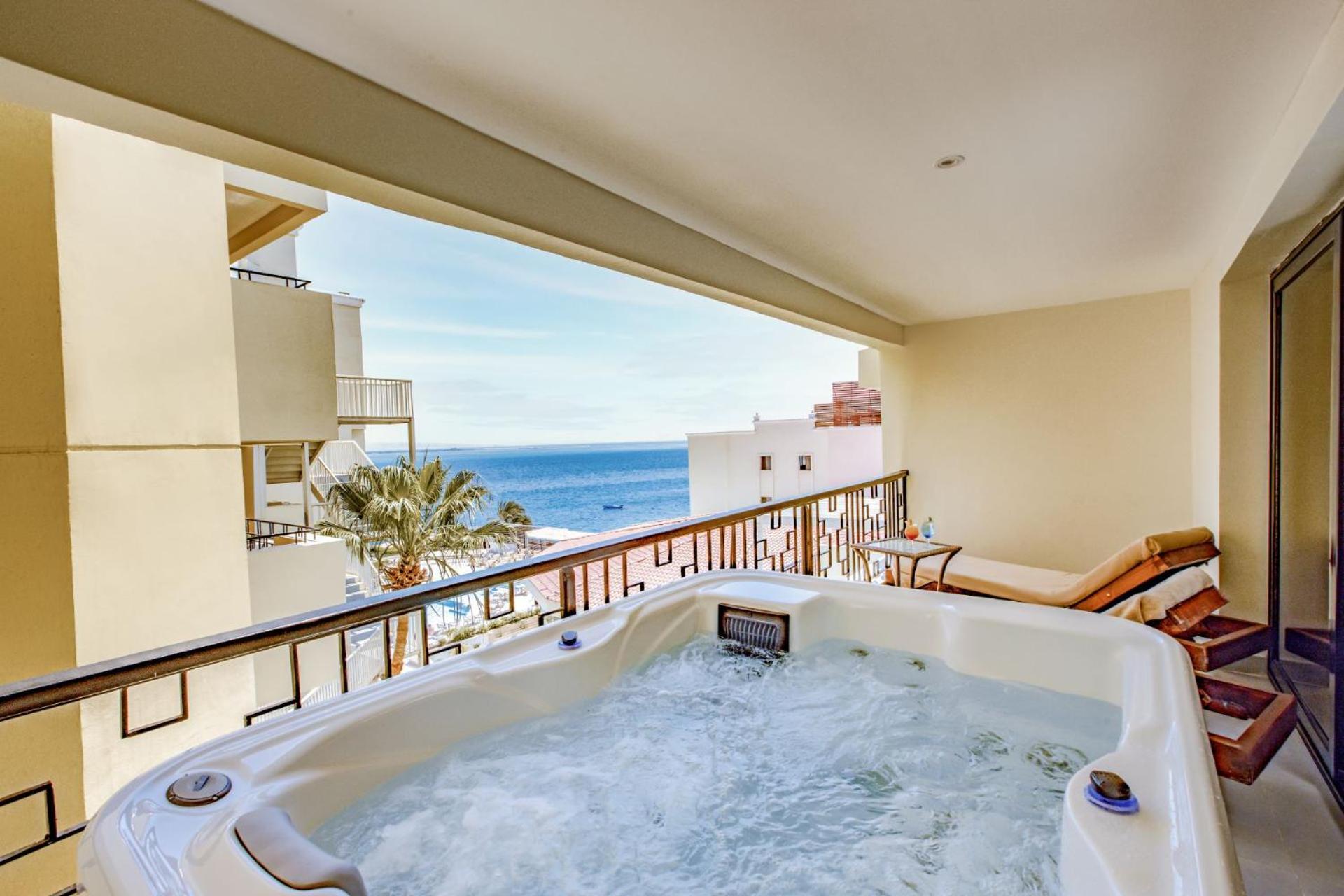 Premium Jacuzzi Suite