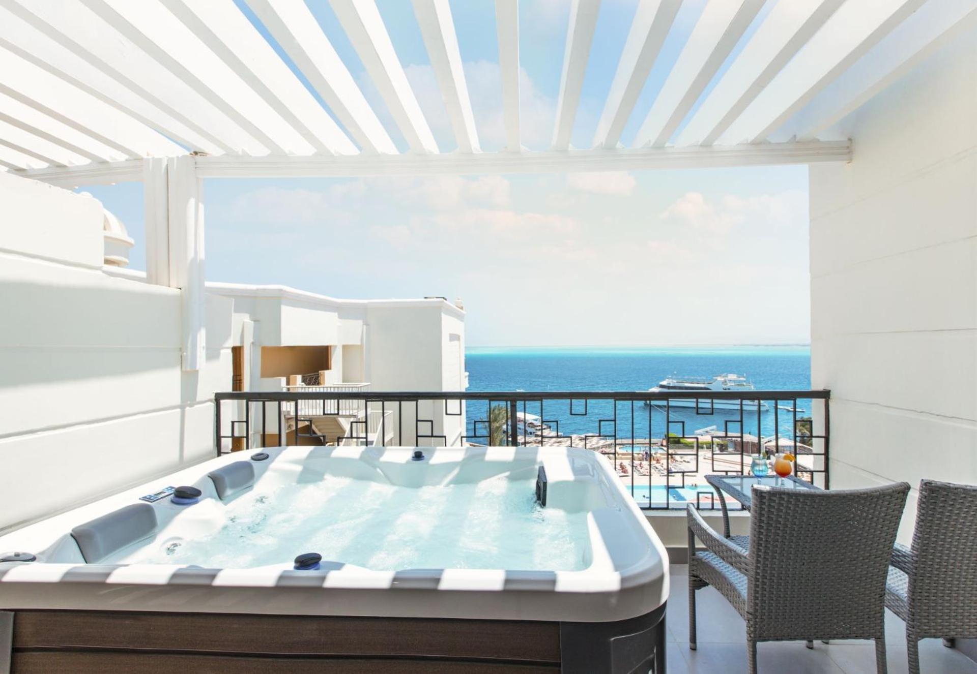 Premium Jacuzzi Suite