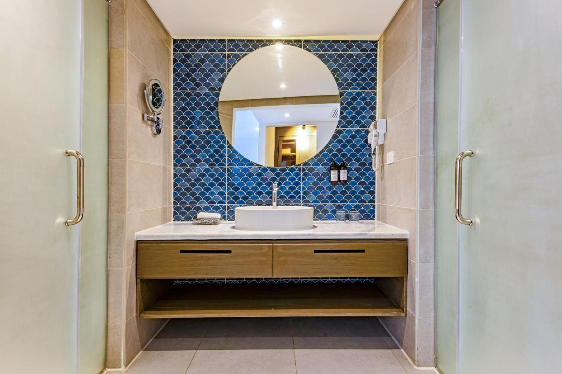 Premium Jacuzzi Suite
