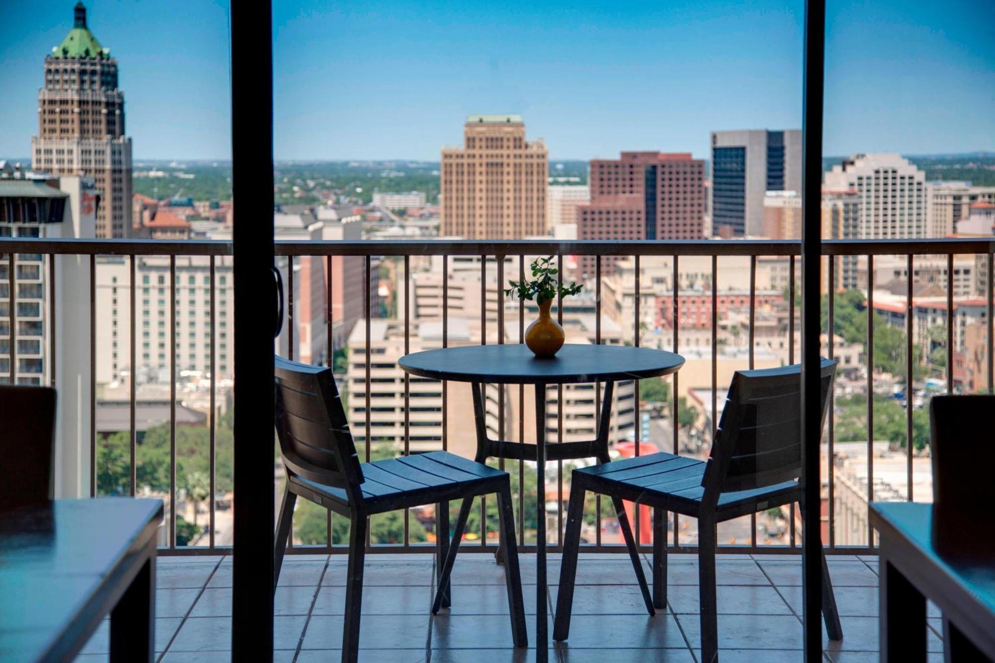 Executive King Room