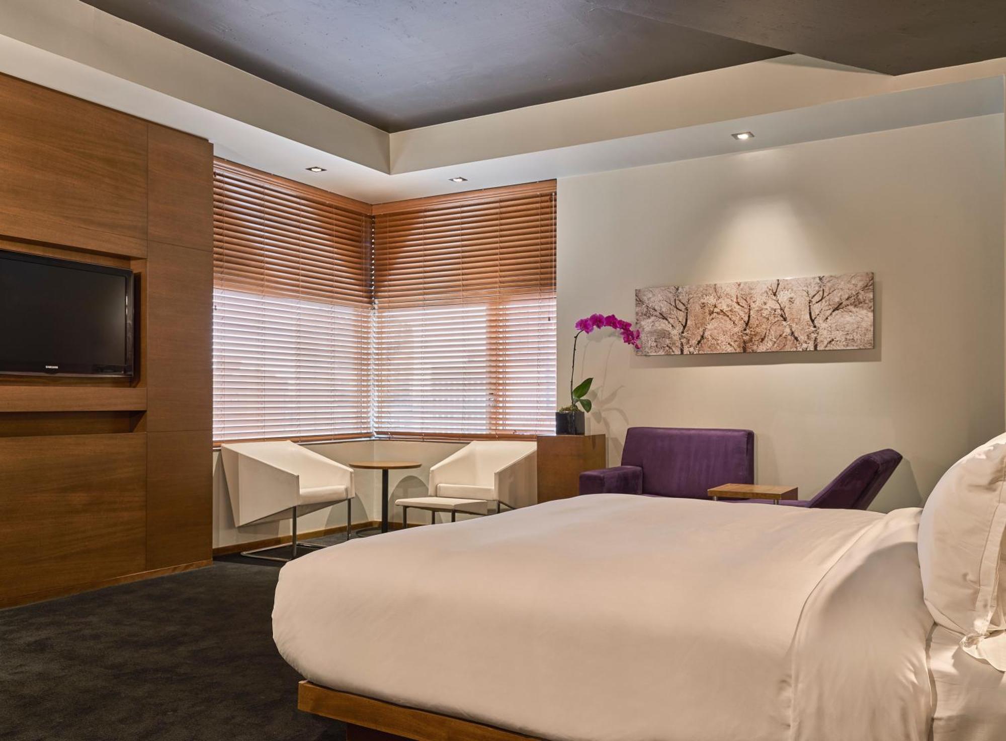 Signature Room