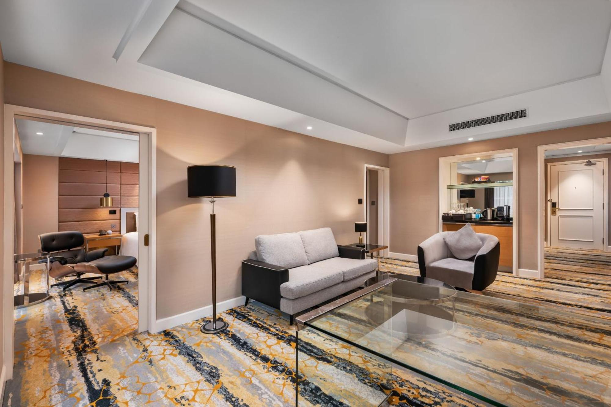 One-Bedroom Suite