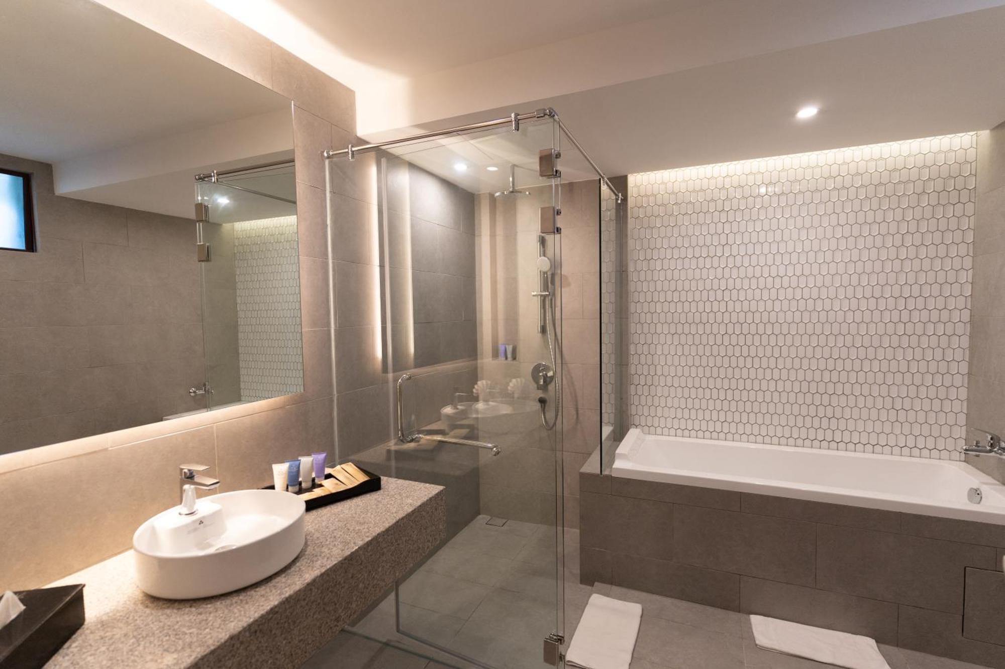 Ombak Junior Suite King