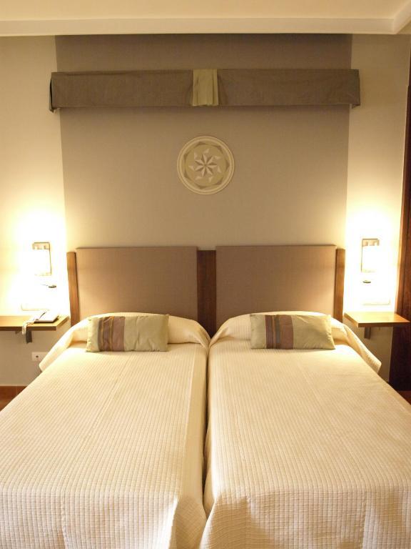 Standard Twin Room,305271747:JPEG