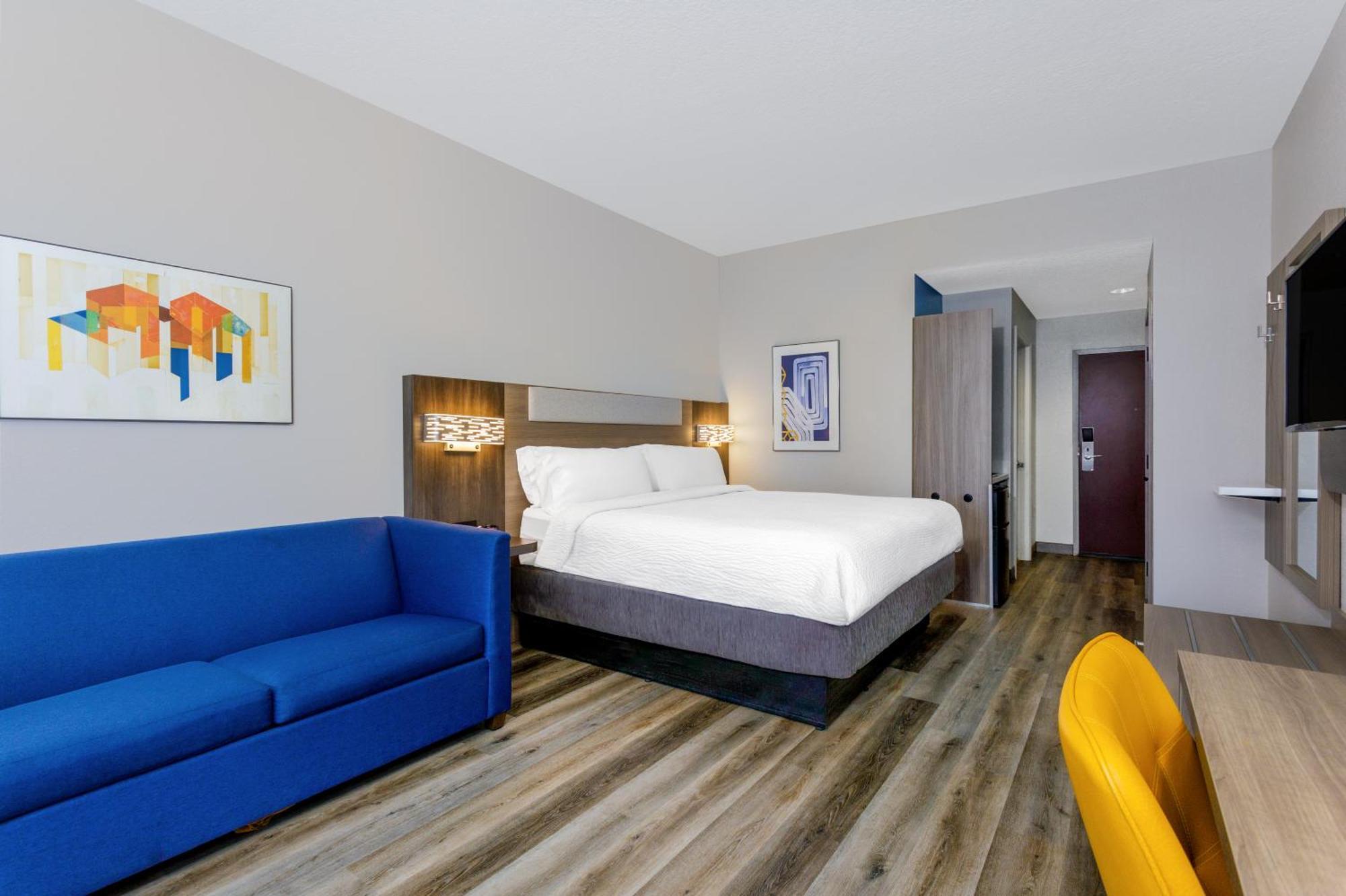 Standard King Room