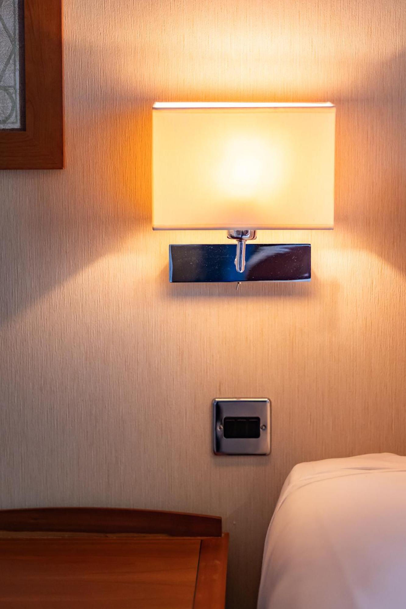 Double Room,1611051699:JPEG
