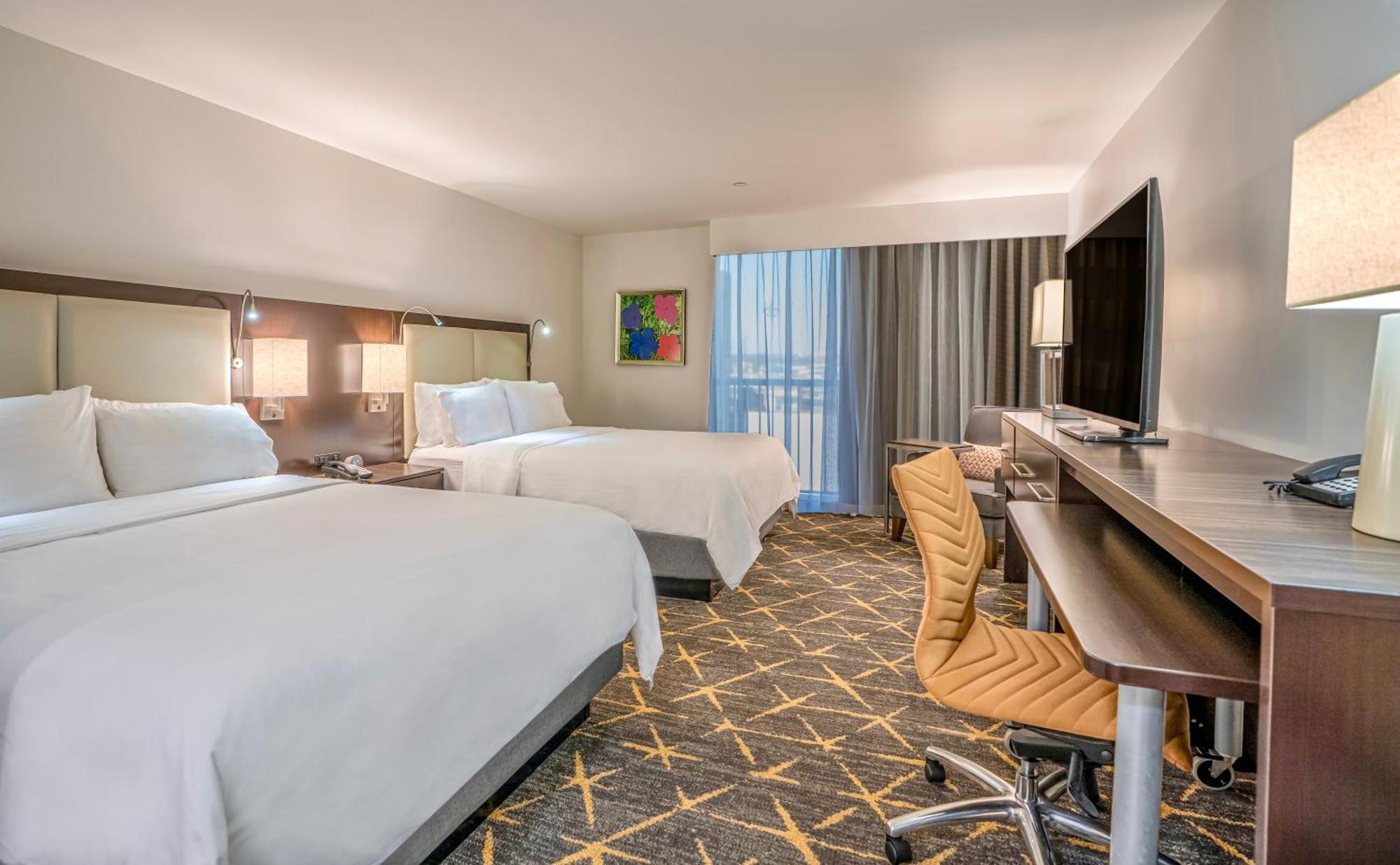 Premium Queen Room with Two Queen Beds and City View,1615382491:JPEG