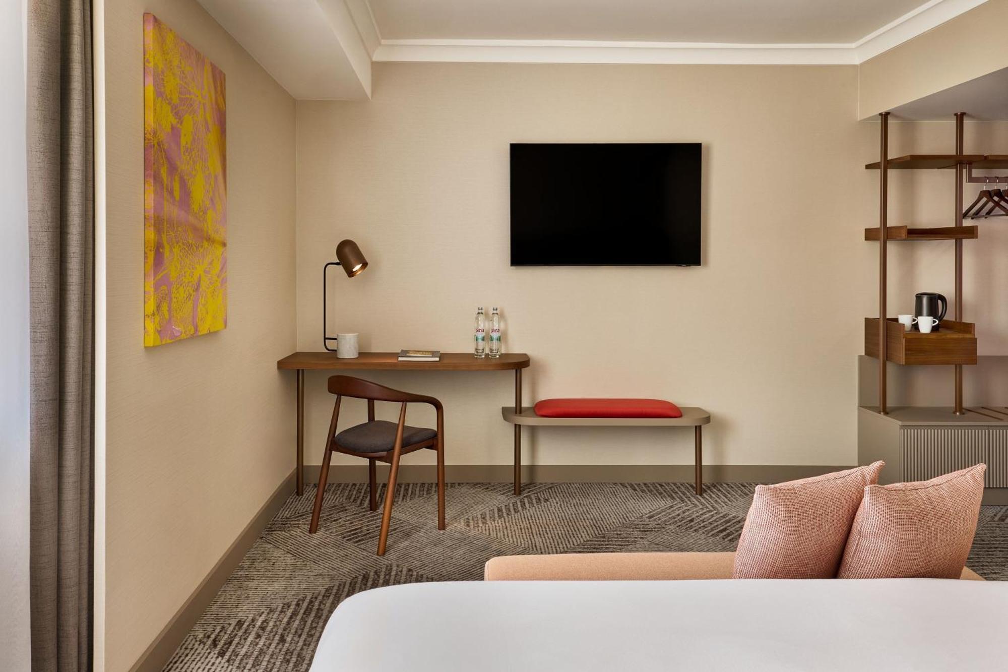 Executive Suite 1 Bedroom Executive Suite 1 King