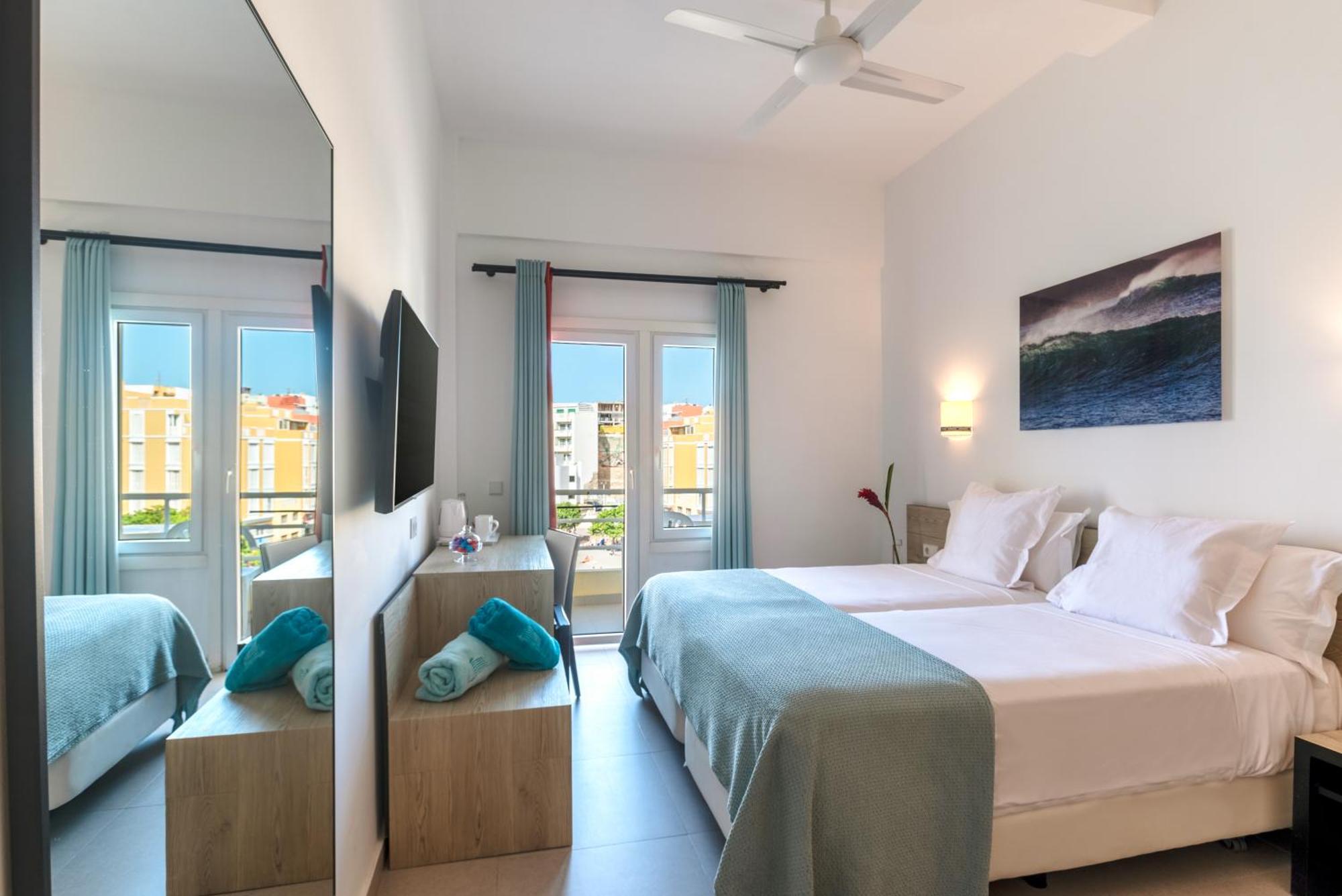 Deluxe Doppelzimmer mit Balkon und Meerblick