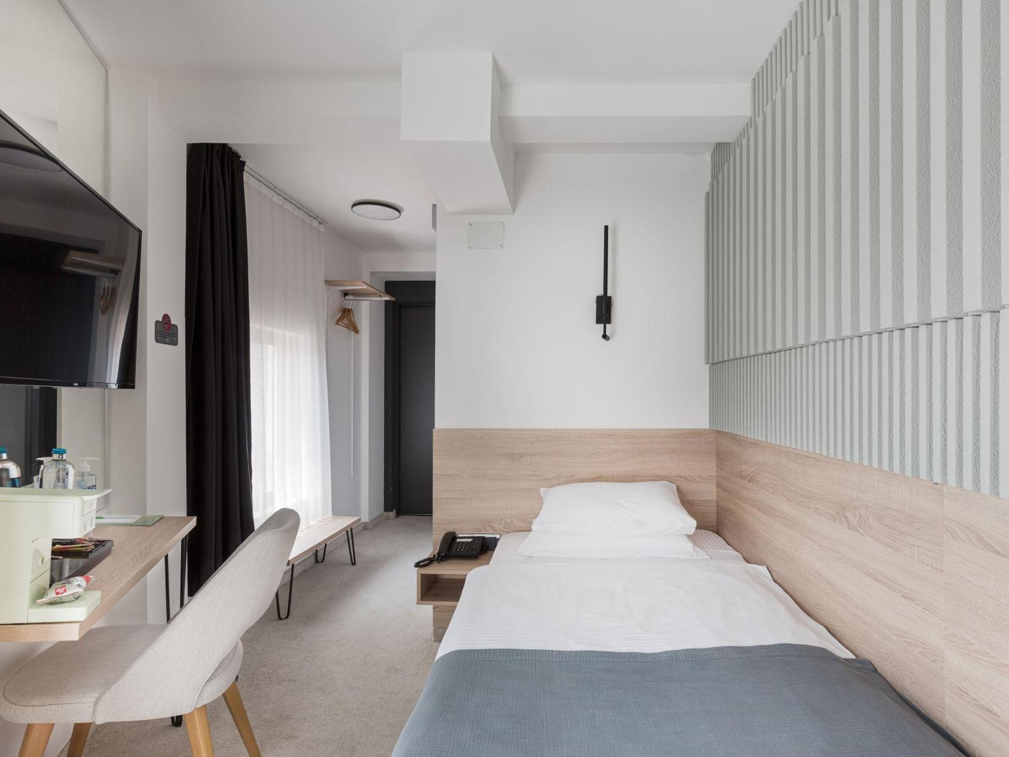 Economy Single Room