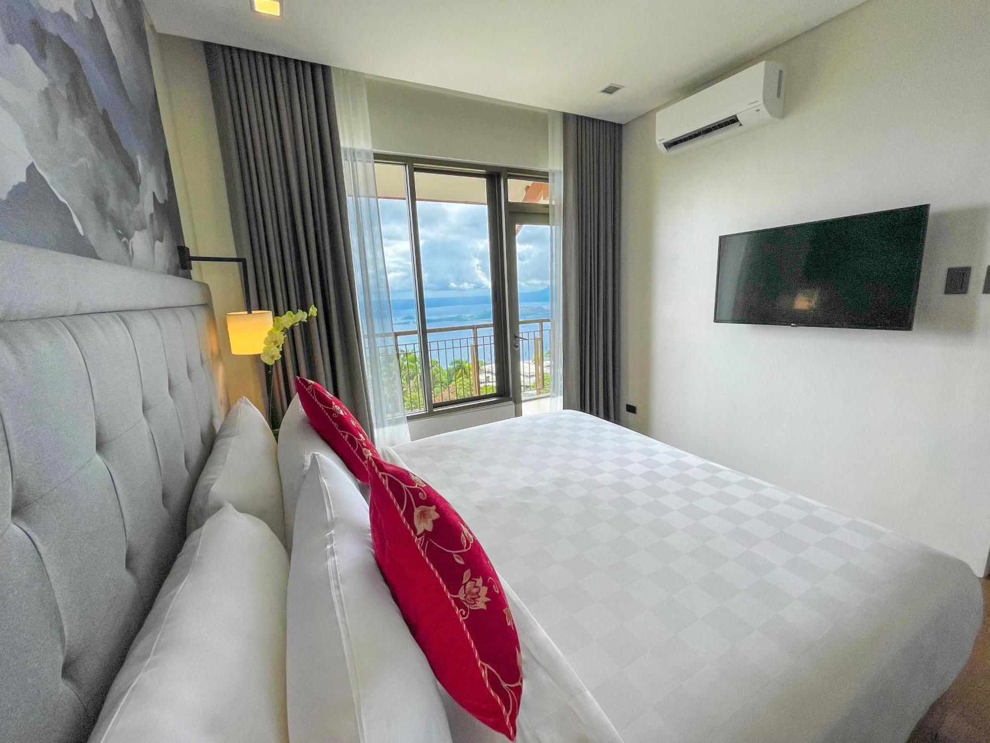 Summit Lakeview Two Bedroom Suite