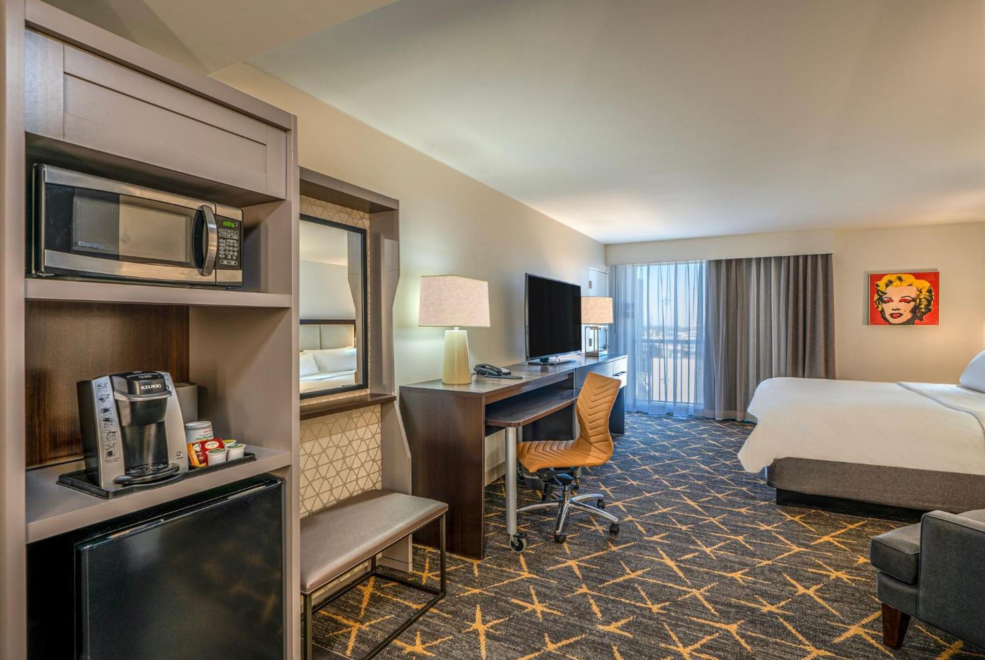 Premium King Room with City View,1615382491:JPEG